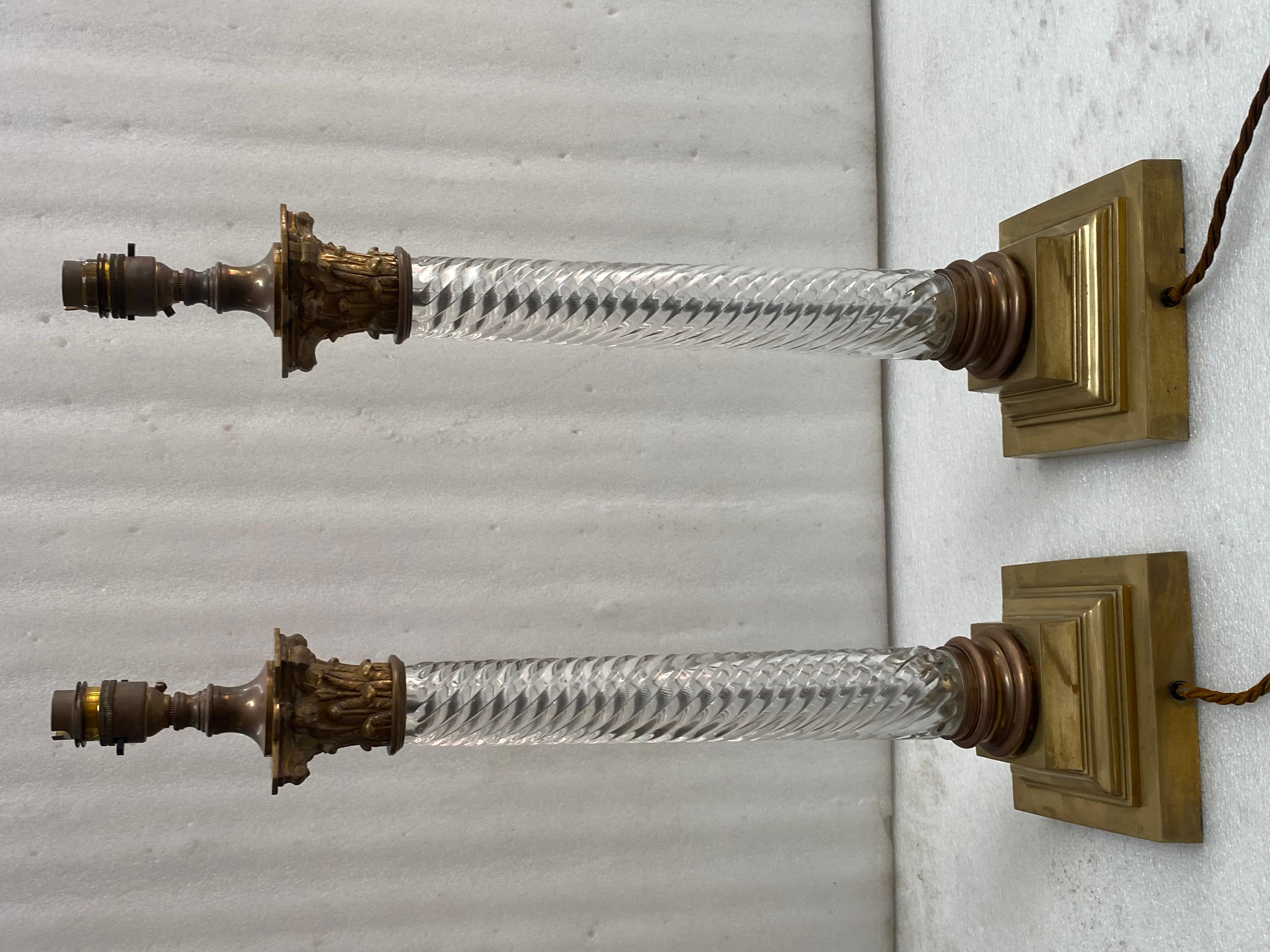 1900′ Pareja de lámparas de estilo renacentista de cristal y bronce de Baccarat en venta 9