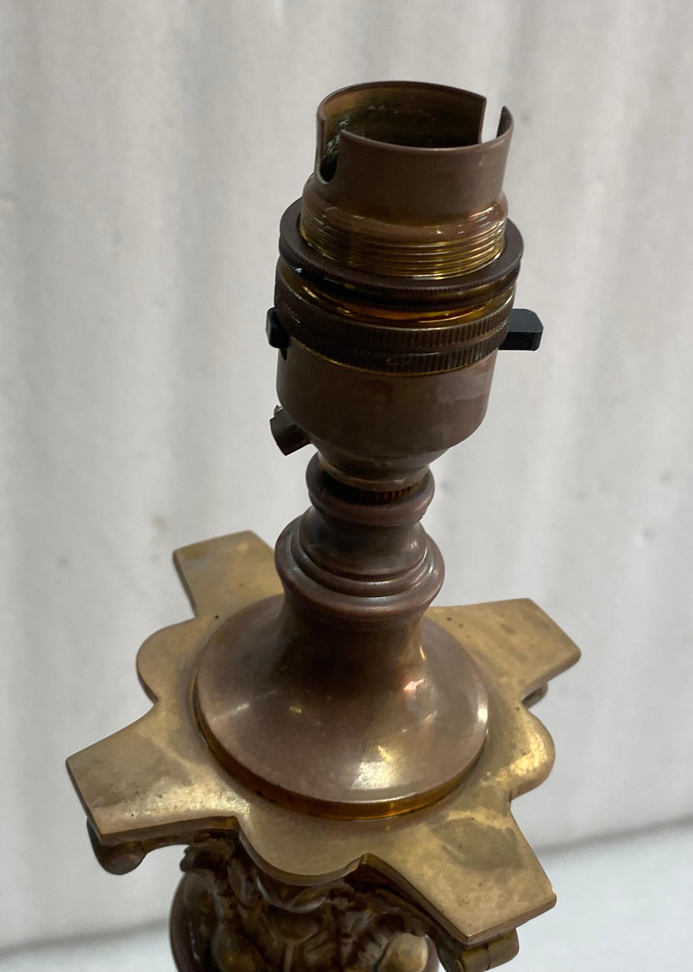 1900′ Pareja de lámparas de estilo renacentista de cristal y bronce de Baccarat en Bueno estado para la venta en Paris, FR