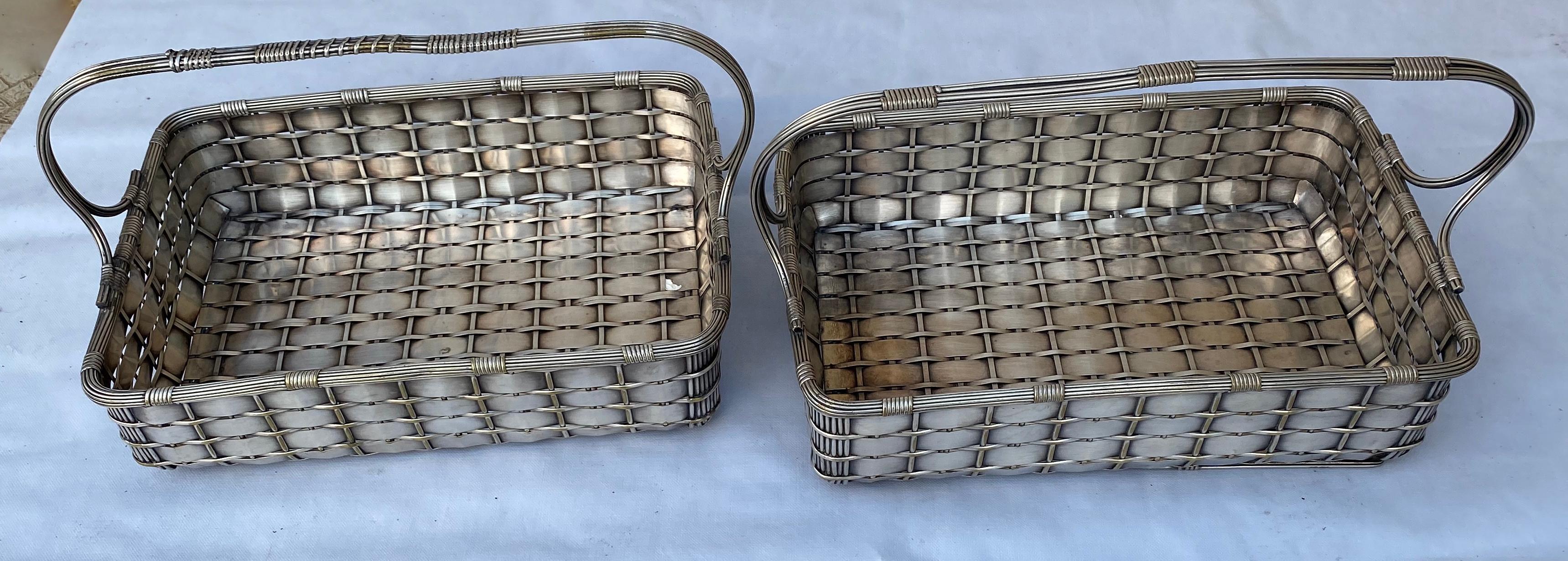 European 1900 ‘Pair of Presentation Baskets in Silvered Metal from Parisian Palace For Sale