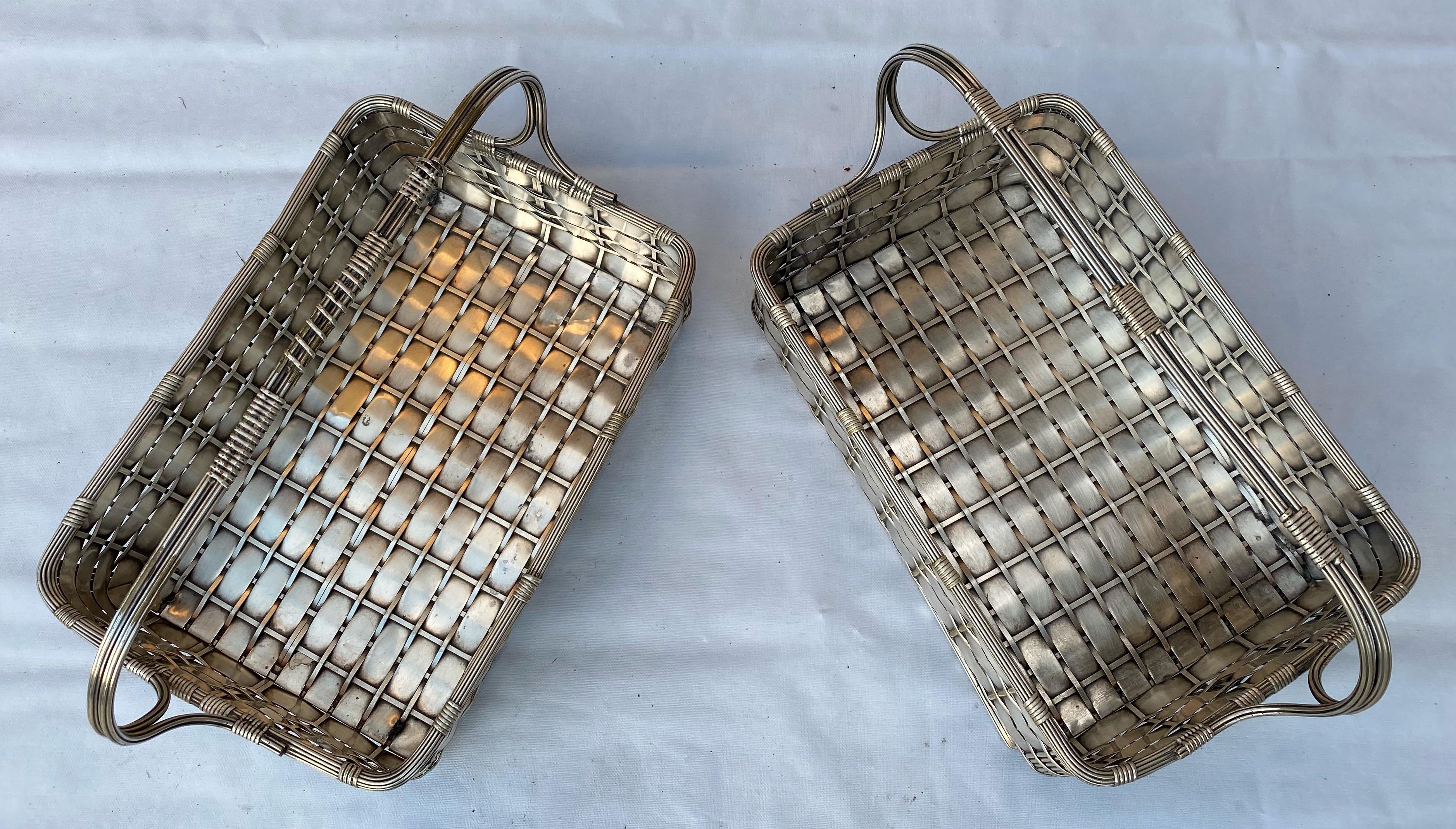 1900 ‘Pair of Presentation Baskets in Silvered Metal from Parisian Palace For Sale 3