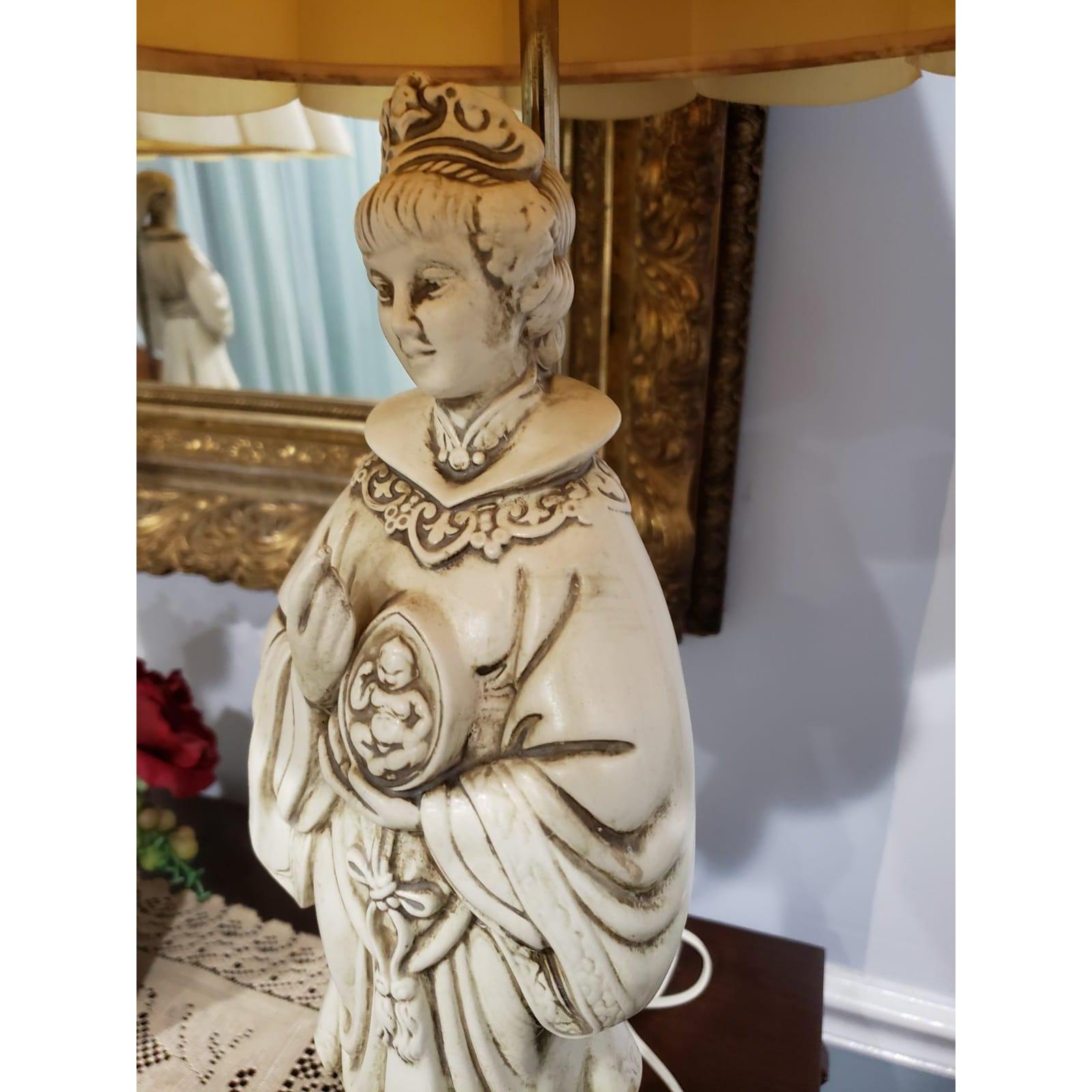 Italian 1900 Porcelain Statue Lamps, a Pair For Sale