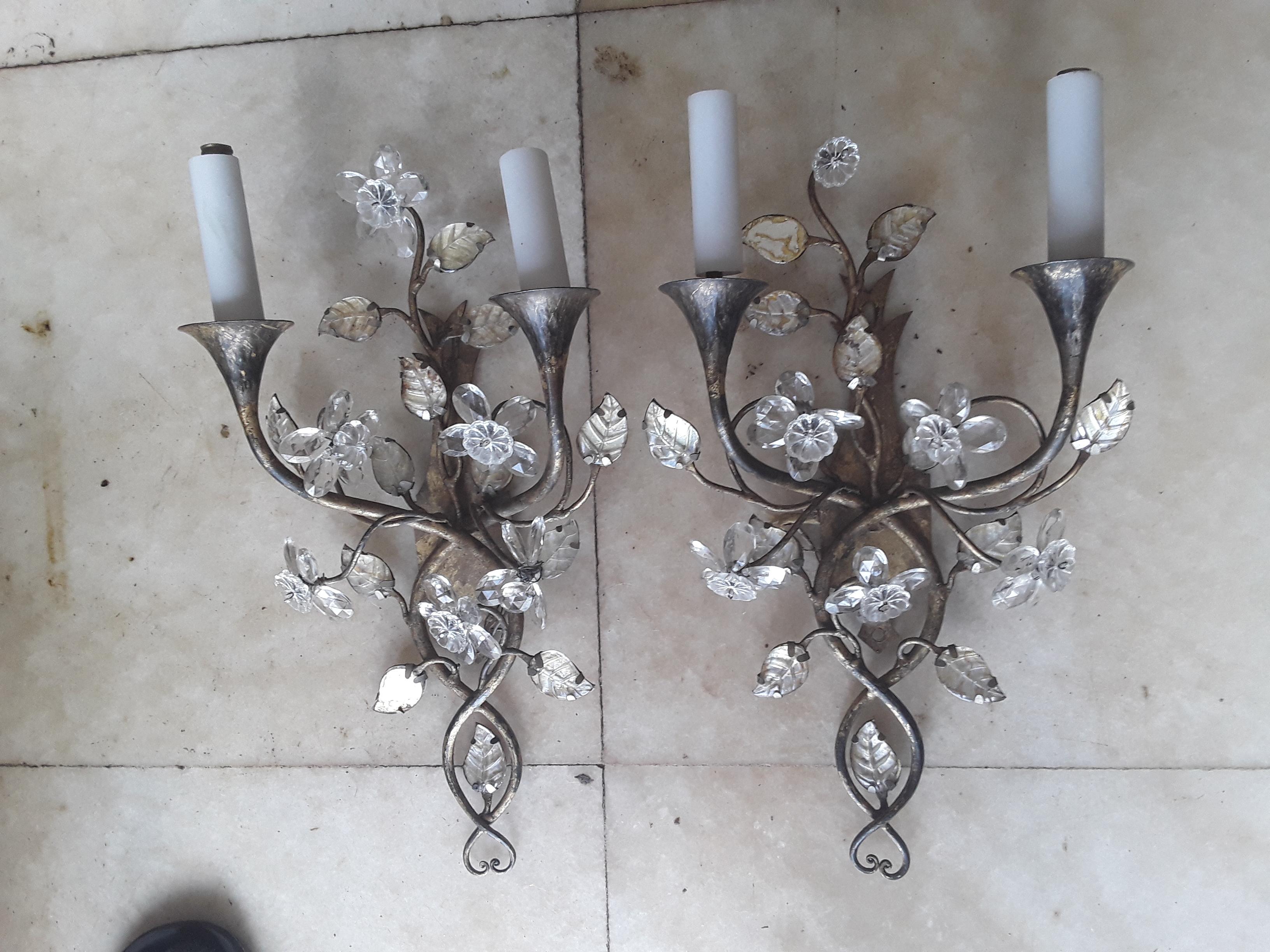 1900 Pr Art Nouveau Francés Hierro c/Cristal Forma Floral Apliques Maison Bagues en Bueno estado para la venta en Opa Locka, FL