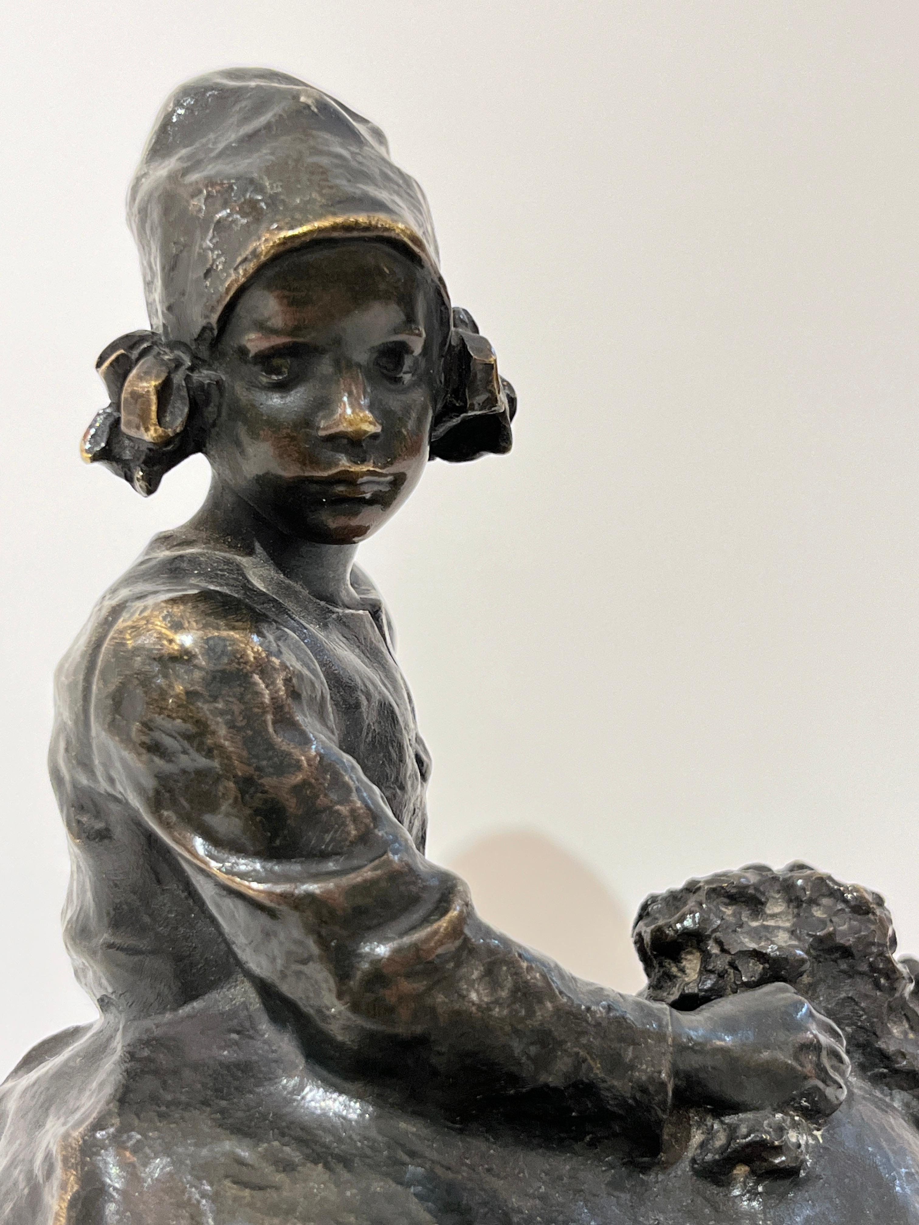 Fatto a mano 1900 Romantico Antico Scandinavo Arte Ragazza Fiore Scultura in bronzo Ruth Milles in vendita