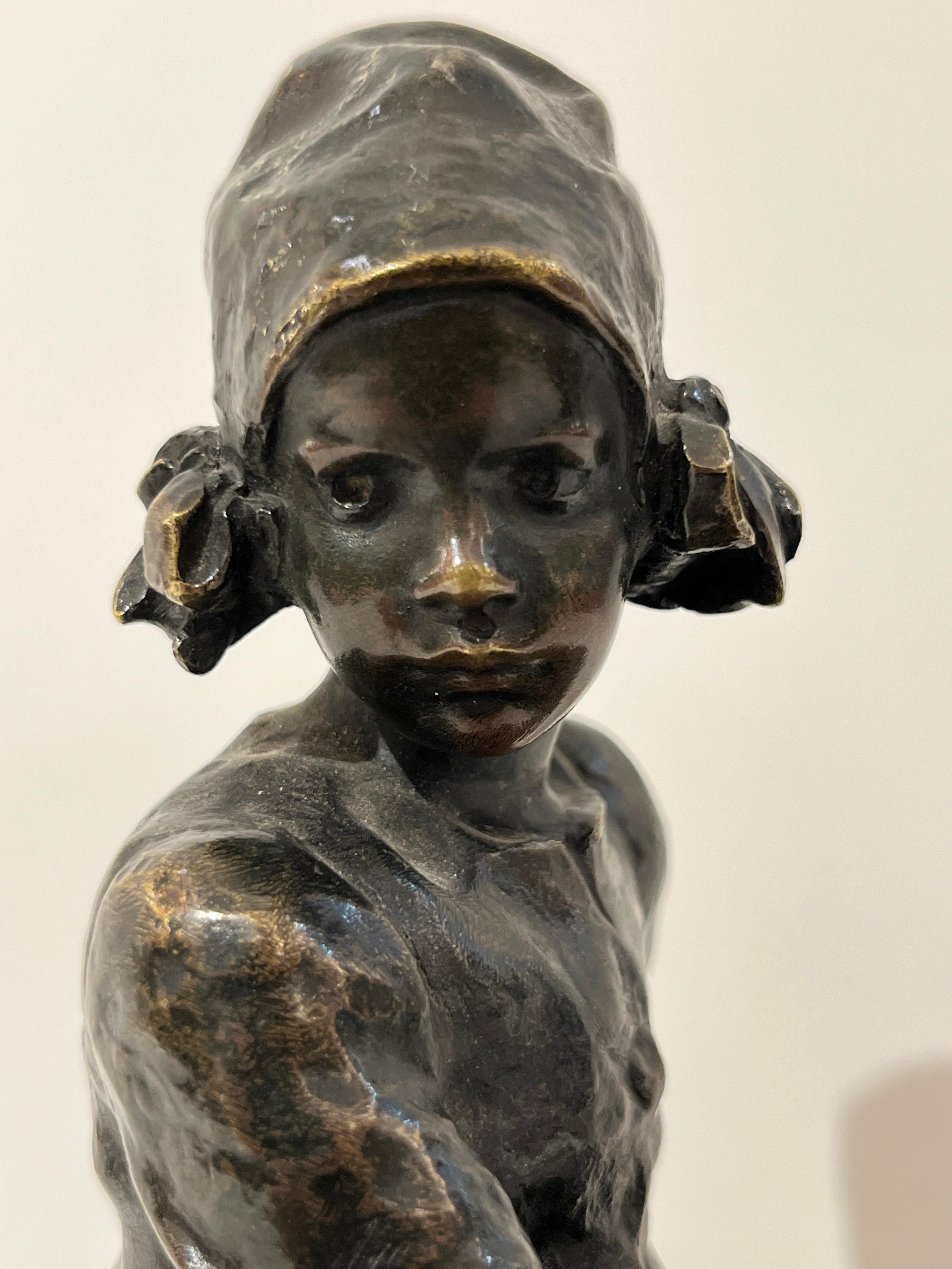 1900 Romantico Antico Scandinavo Arte Ragazza Fiore Scultura in bronzo Ruth Milles in vendita 1