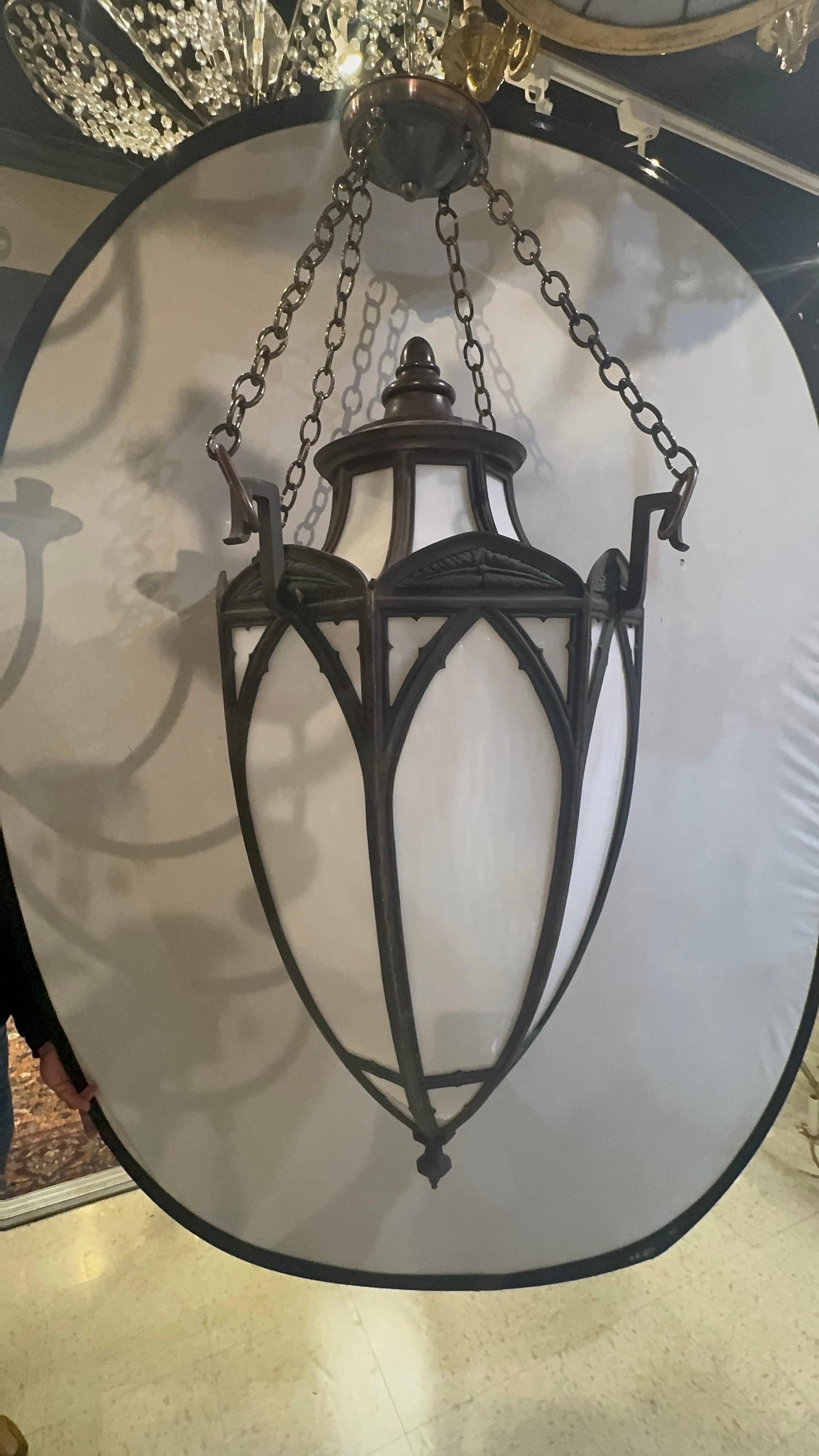 Un bronzo patinato del 1900 circa  lanterna con  luci interne (8 basi Edison)