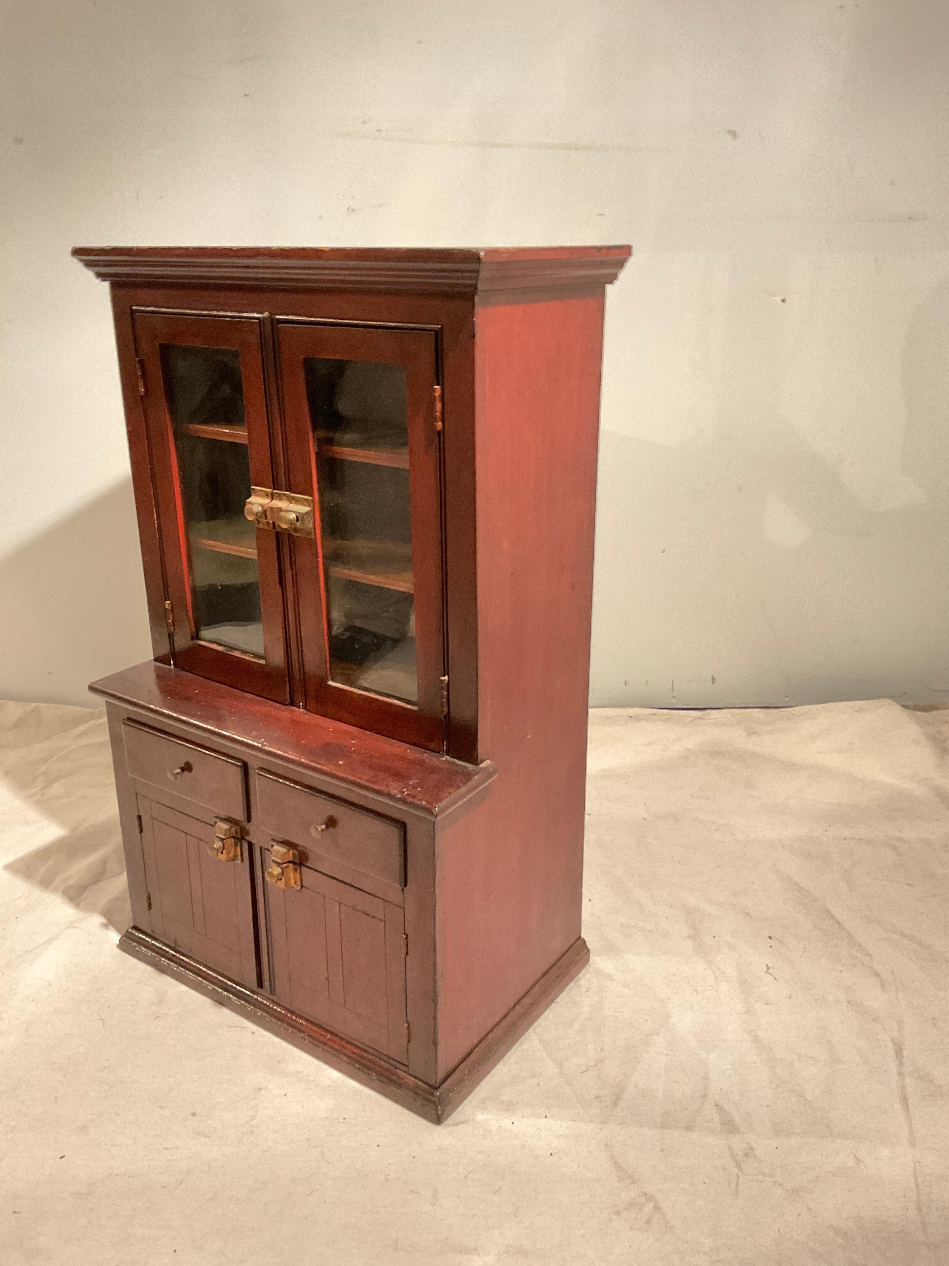 1900 Salesman Sample Of A Step Back Cupboard In Good Condition For Sale In Tarrytown, NY