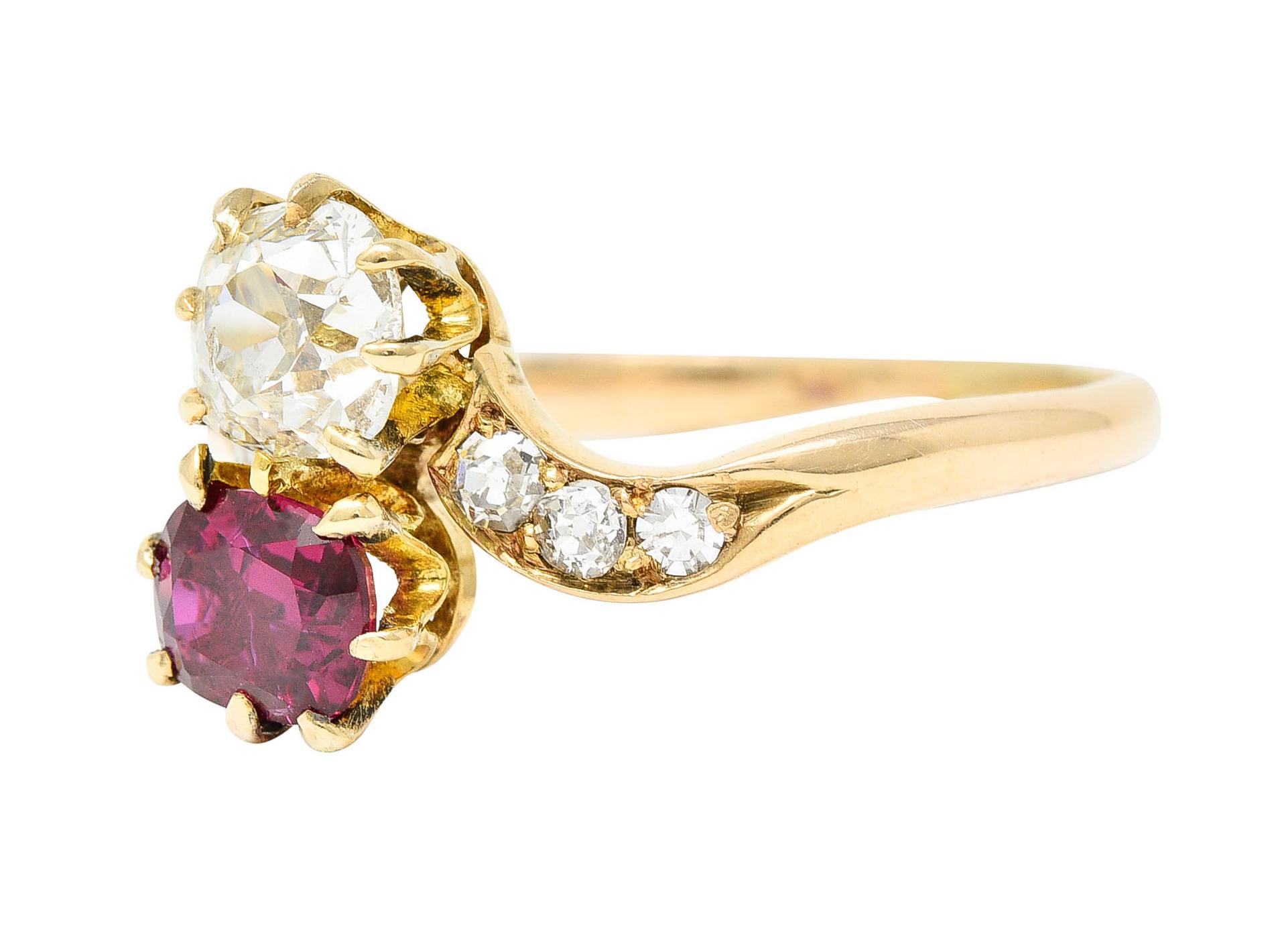 Oval Cut 1900 Victorian 1.30 Carats Ruby Diamond 14 Karat Gold Toi Et Moi Ring