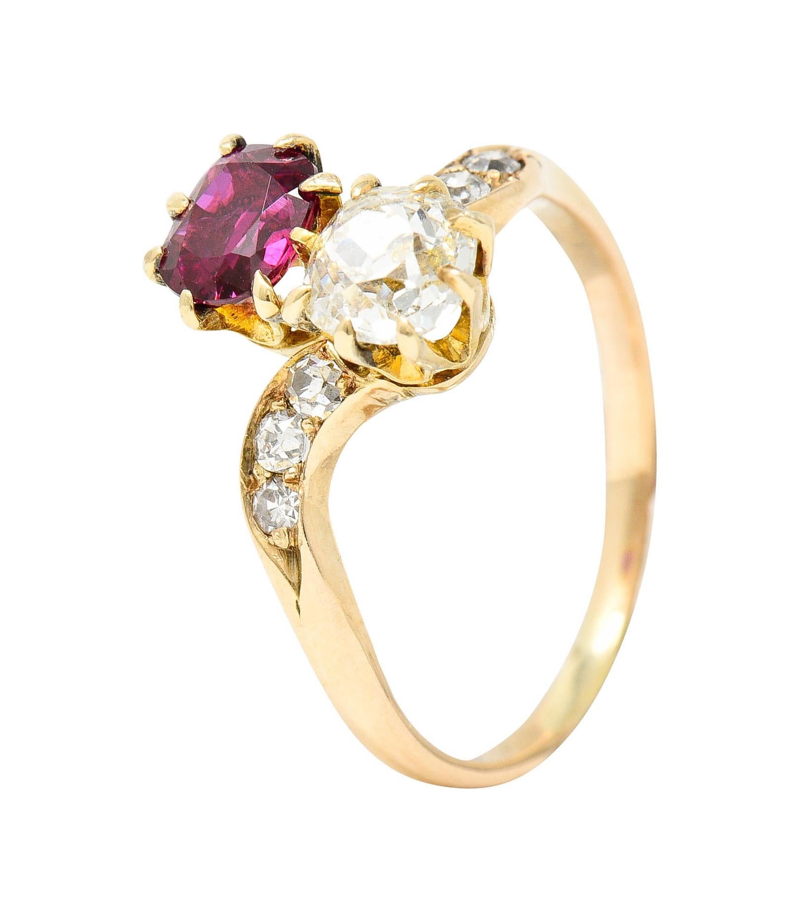 Women's or Men's 1900 Victorian 1.30 Carats Ruby Diamond 14 Karat Gold Toi Et Moi Ring