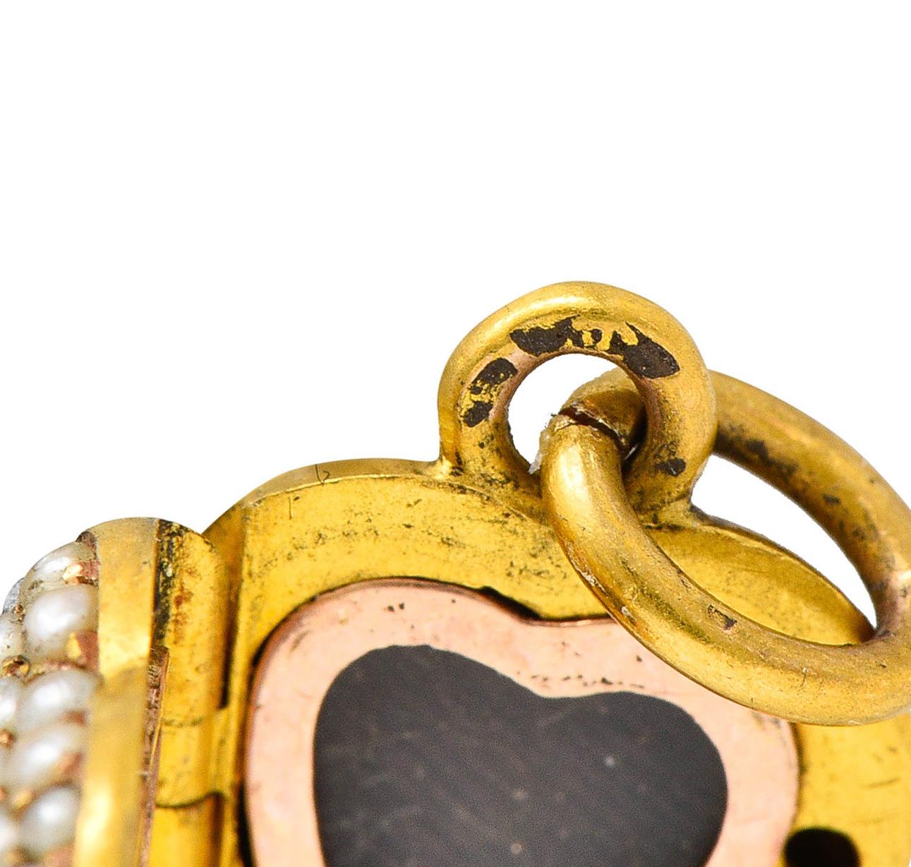 1900 Victorian Natural Freshwater Pearl 18 Karat Gold Heart Locket Charm 2