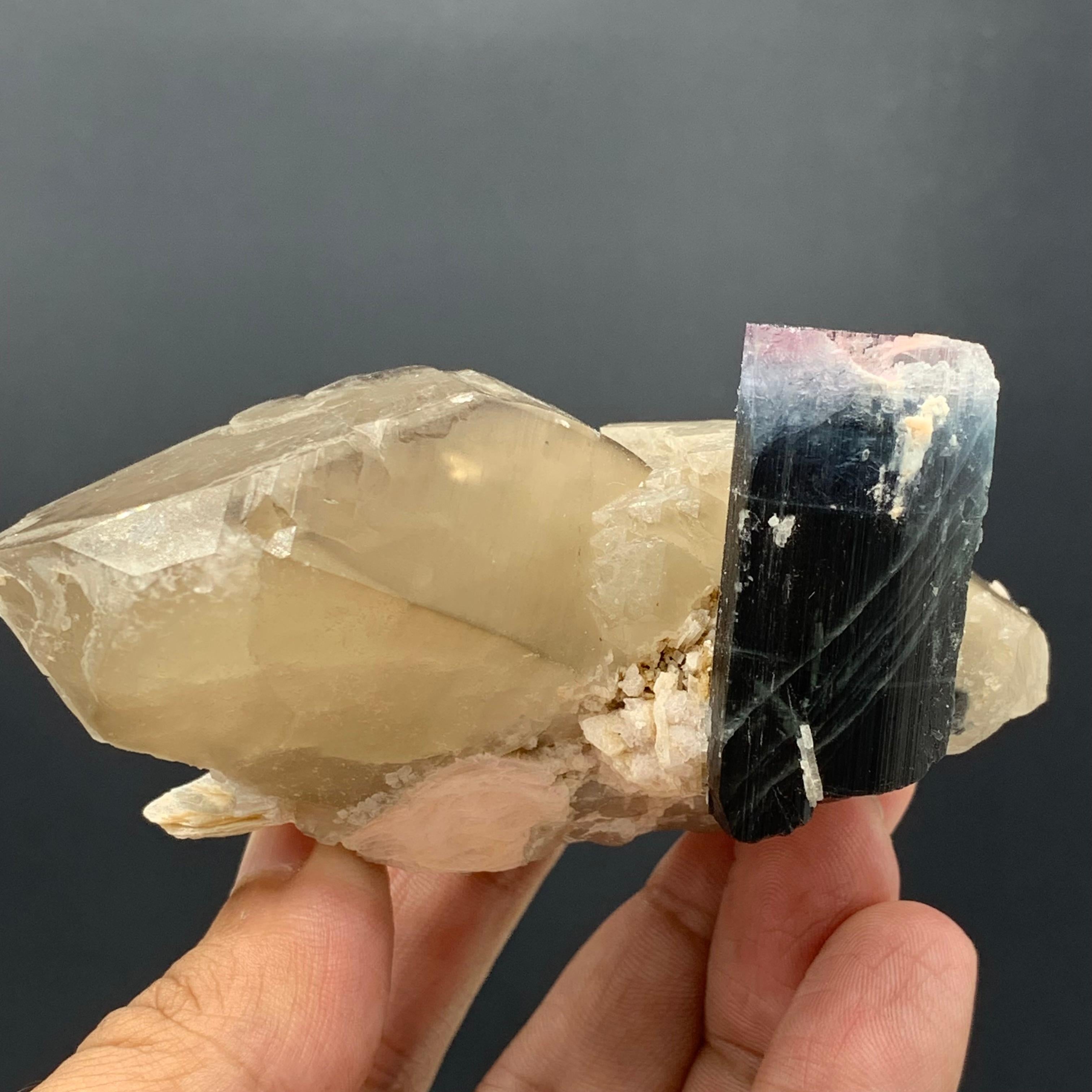190.04 Gram Gorgeous Tri Color Tourmaline Attached Big Quartz And Muscovite  In Good Condition For Sale In Peshawar, PK