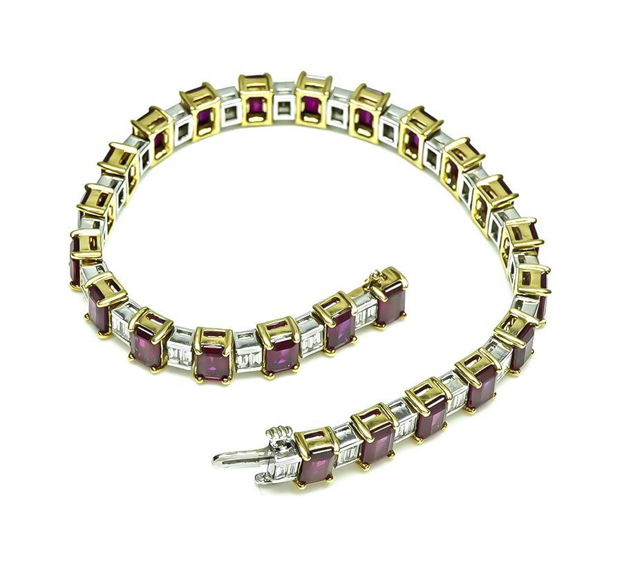 Taille émeraude 19.00ct Rubis 1.90ct Diamant Bracelet en or bicolore en vente