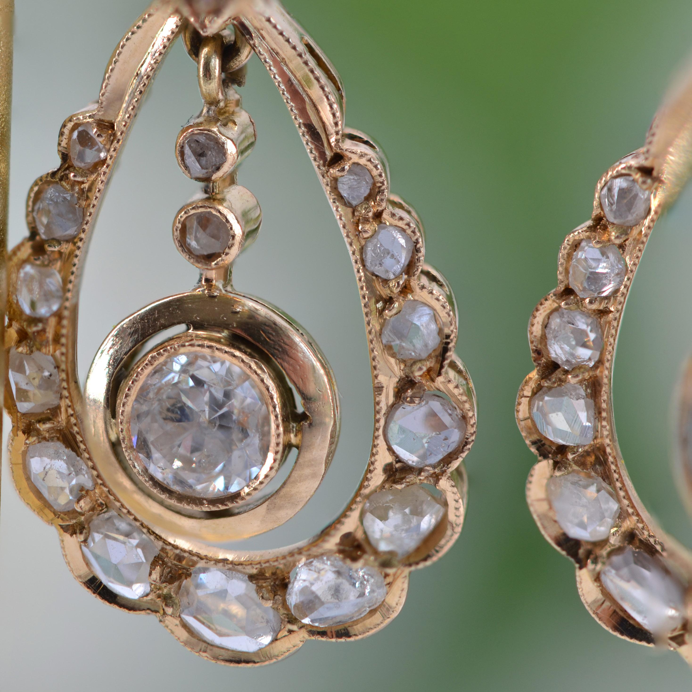 Women's 1900s 1.20 Carat Diamonds 18 Karat Yellow Gold Dangle Earrings