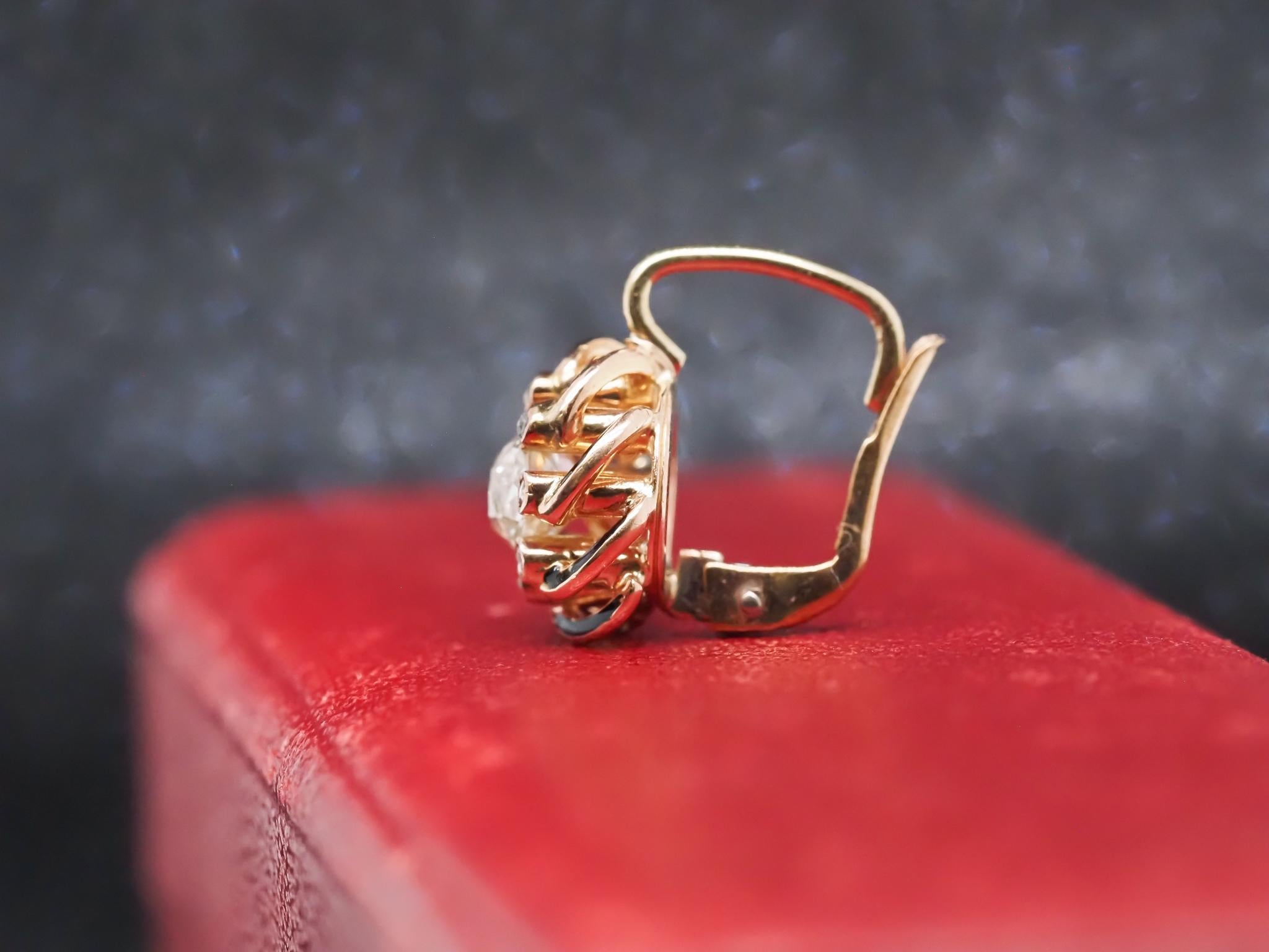 Boucles d'oreilles anciennes des années 1900 en or jaune 14 carats, diamants et émail Pour femmes en vente