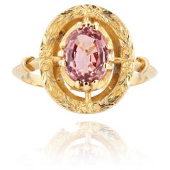 1900s 1.85 Carat Garnet 18 Karat Yellow Gold Ring