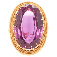 1900er Jahre 18 Karat Gelbgold Royal Prong Work und gravierter Kopf, Amethyst-Ring