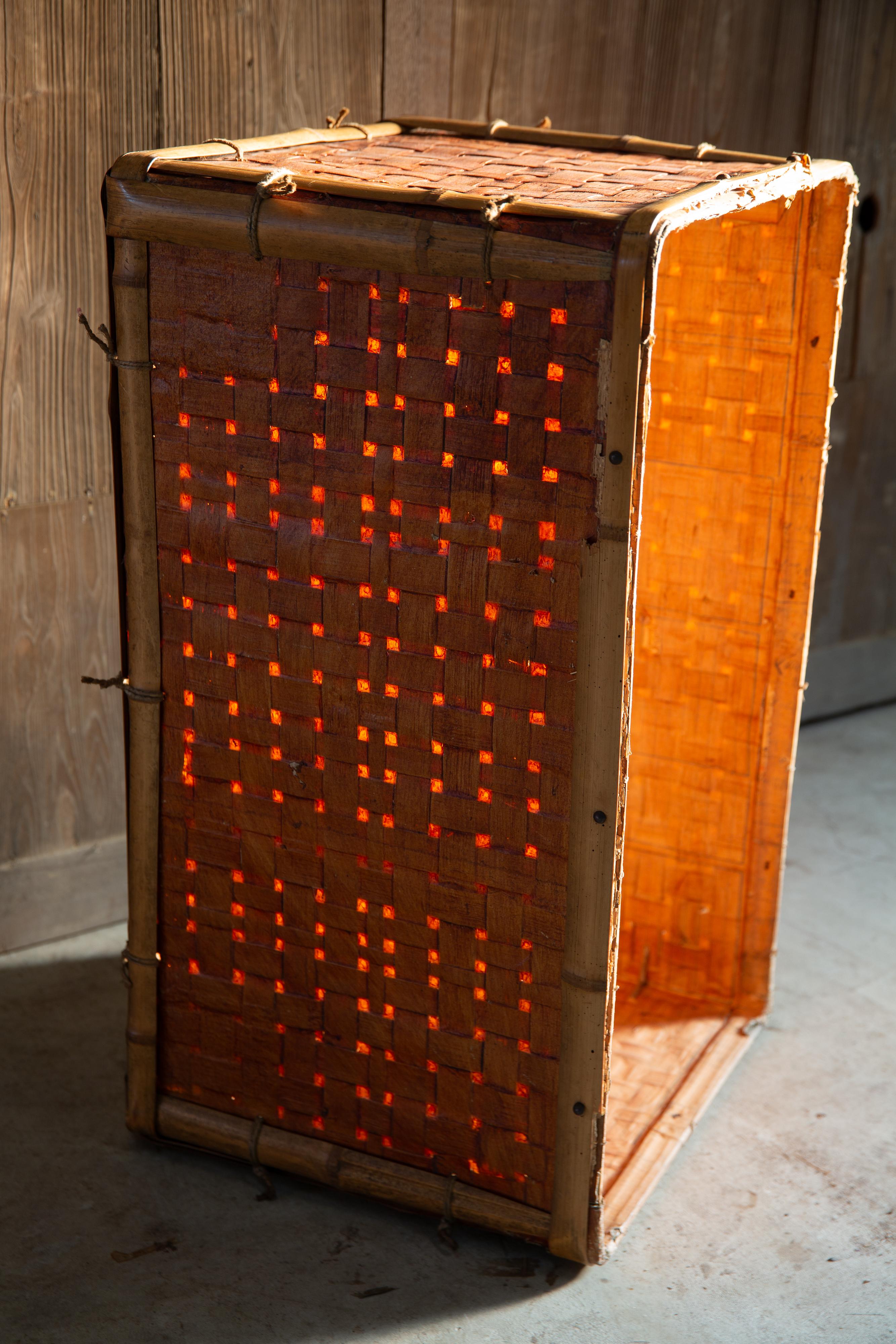 1910s-1930s Japanese antique Tsuzura, Washi paper coated bamboo Kimono chest For Sale 12