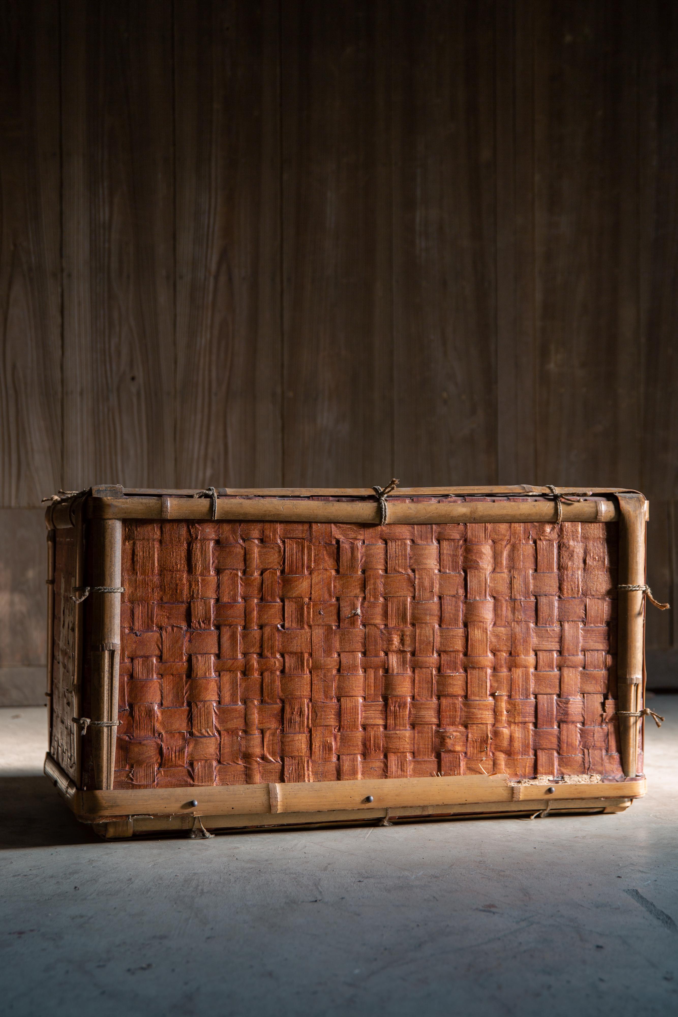 20th Century 1910s-1930s Japanese antique Tsuzura, Washi paper coated bamboo Kimono chest For Sale