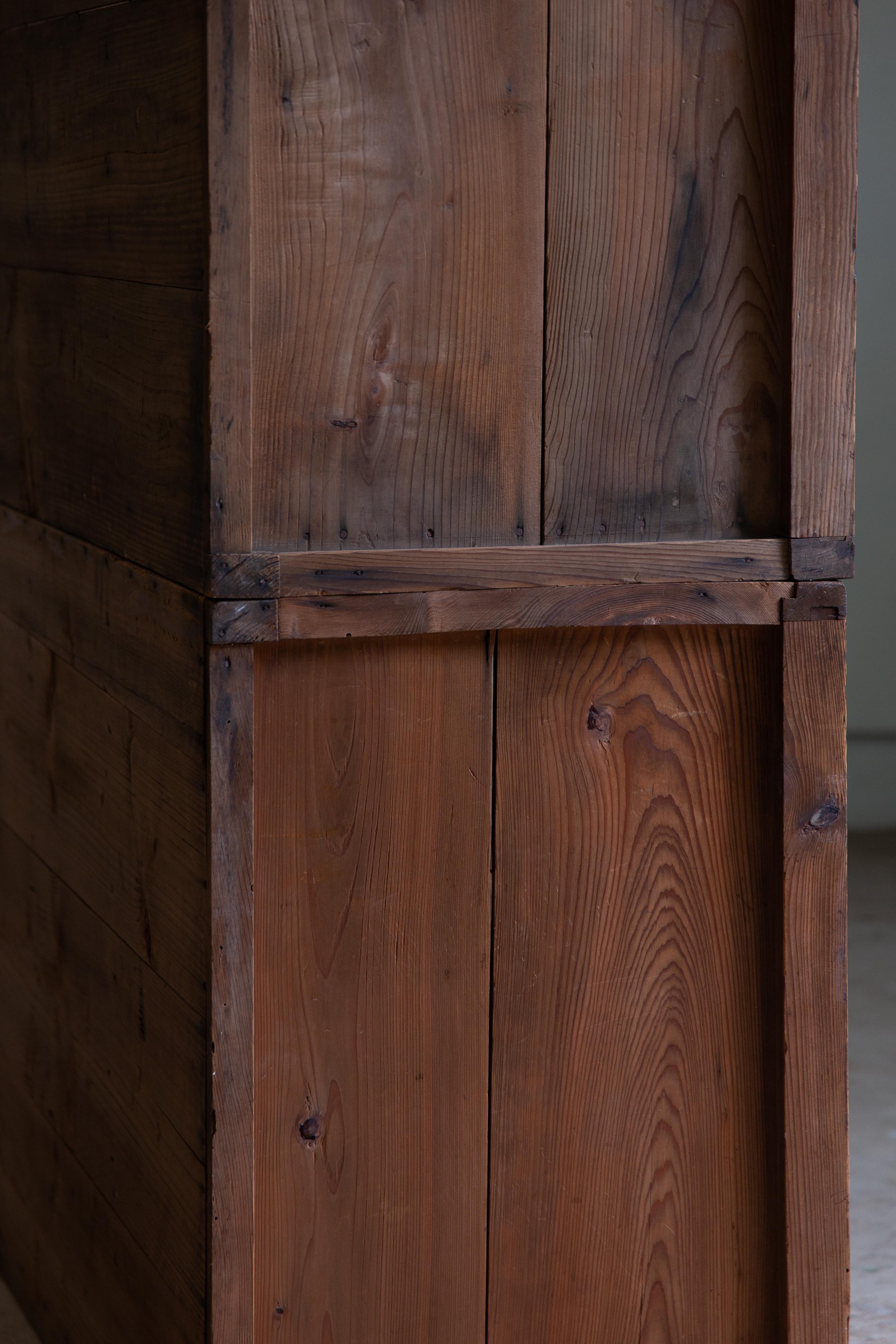 1900s-30s Japanese antique 2 tier mid Mizuya tansu chest. wabi sabi primitive For Sale 6