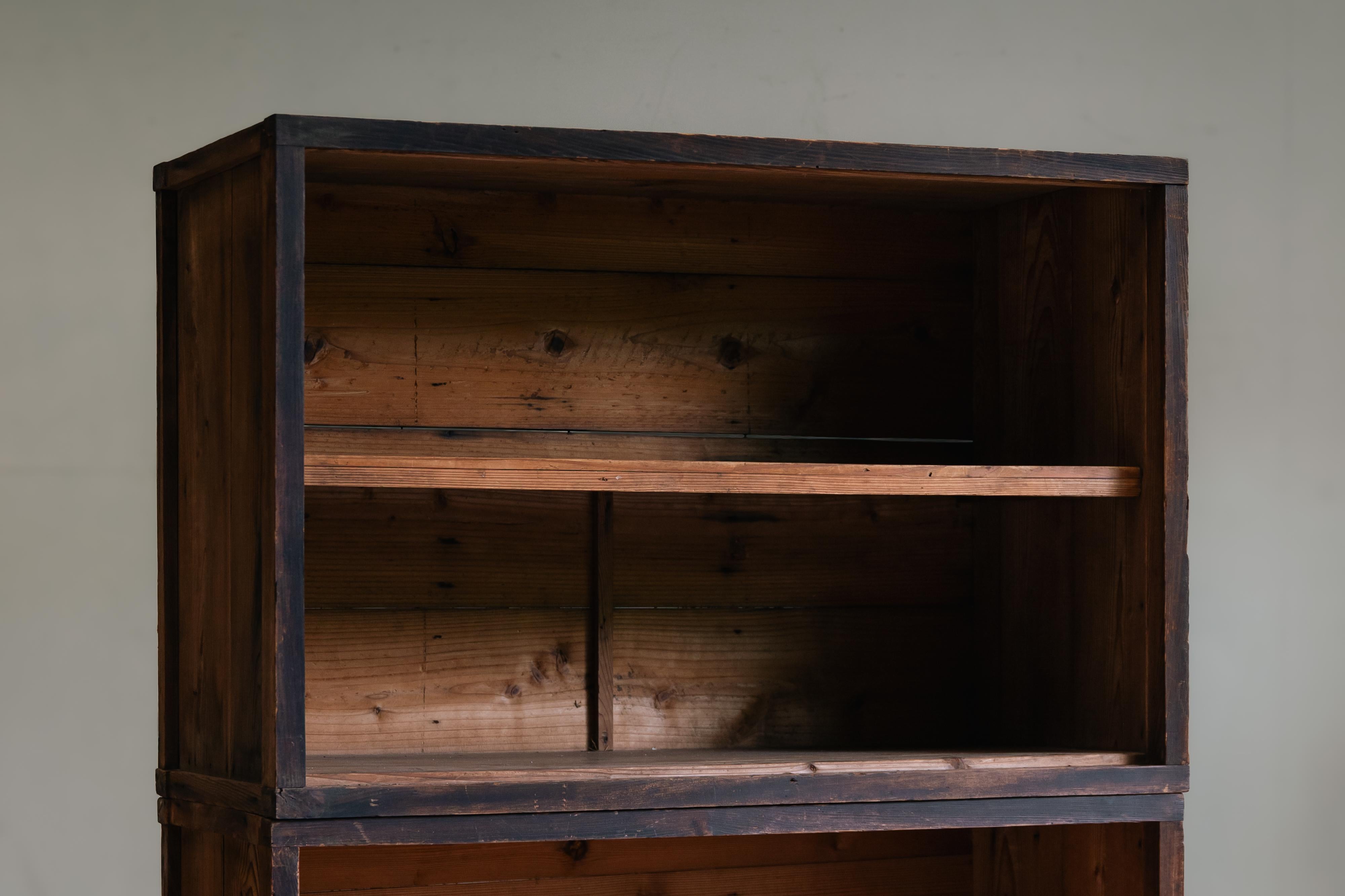 1900s-30s Japanese antique 2 tier mid Mizuya tansu chest. wabi sabi primitive For Sale 8
