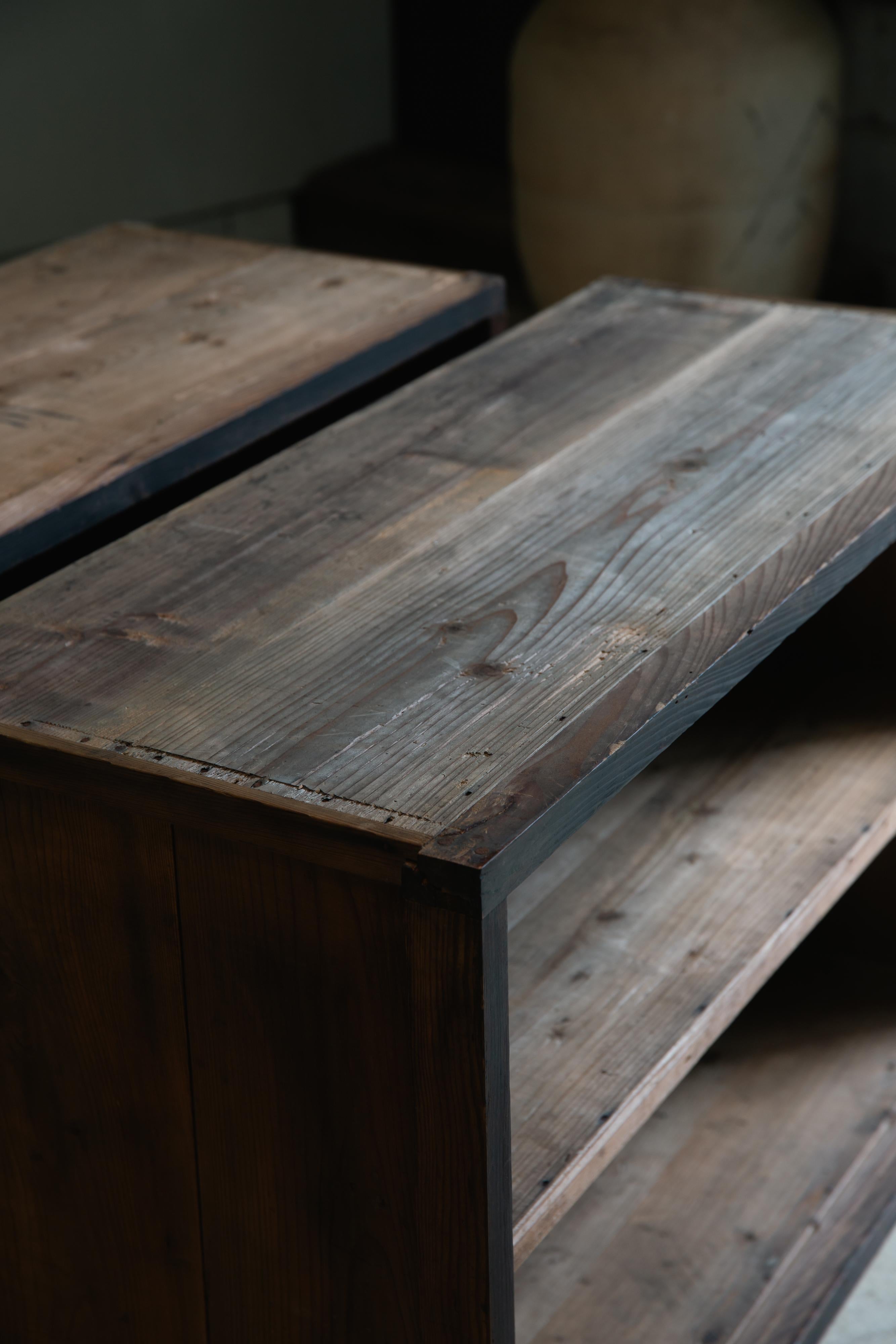 1900s-30s Japanese antique 2 tier mid Mizuya tansu chest. wabi sabi primitive For Sale 9