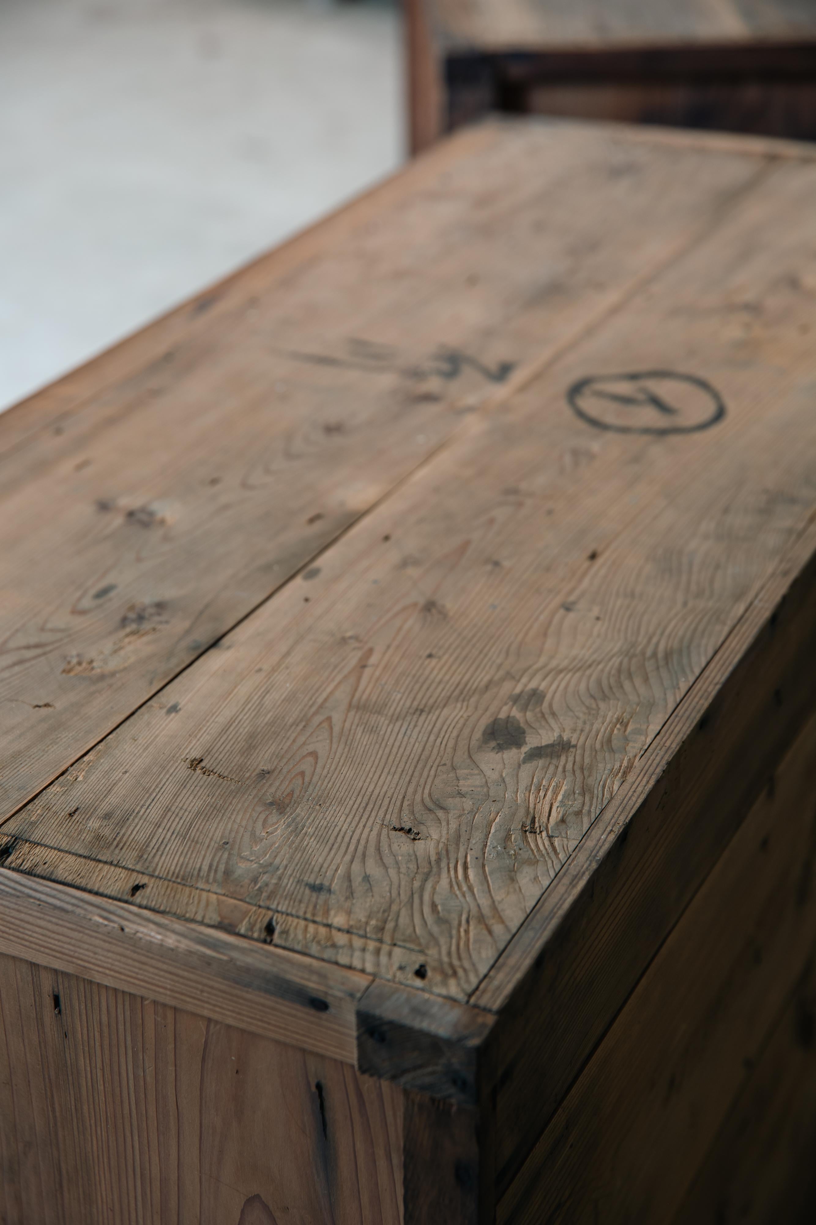 1900s-30s Japanese antique 2 tier mid Mizuya tansu chest. wabi sabi primitive For Sale 10