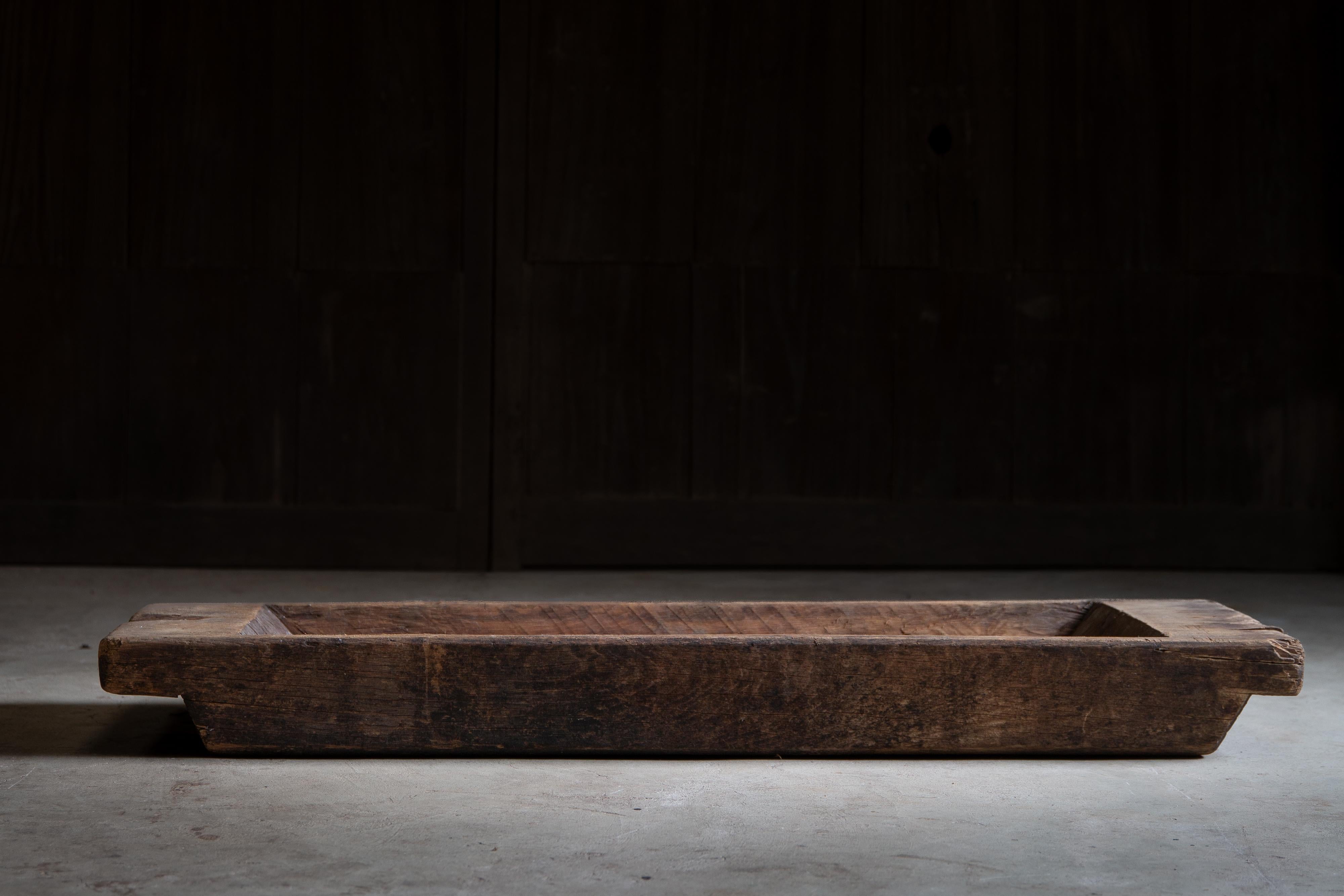 Giapponese Grande abbeveratoio giapponese antico in legno duro del 1900-30, arredamento Wabi sabi mingei in vendita