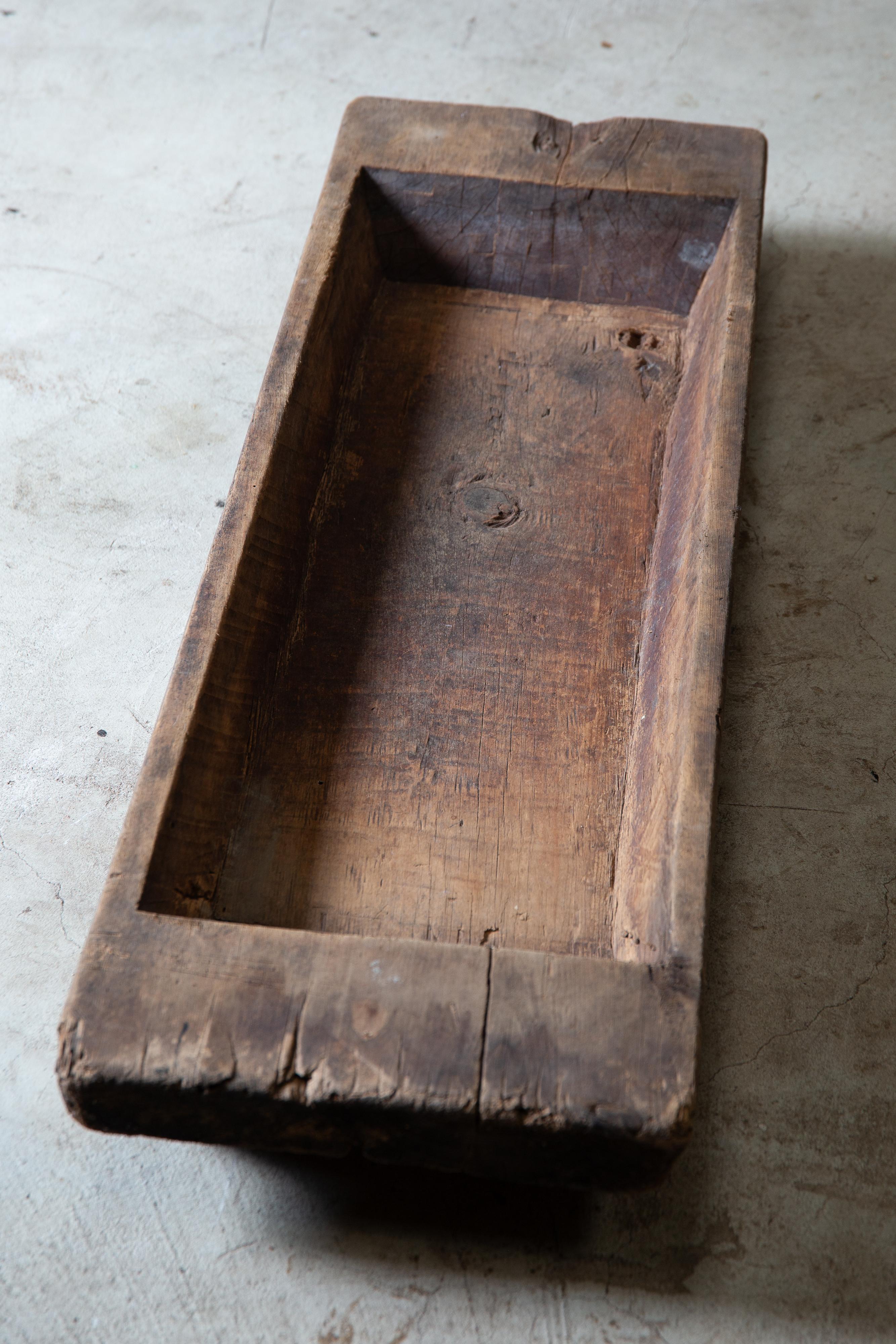 Grande abbeveratoio giapponese antico in legno duro del 1900-30, arredamento Wabi sabi mingei in vendita 1