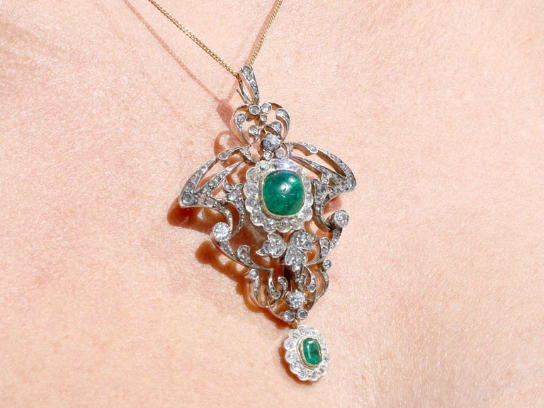 1900s 3.53ct Cabochon Cut Emerald and 5.89ct Diamond Gold Pendant / Brooch For Sale 7