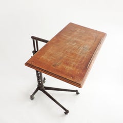 Mesa Utilitaria Ajustable 1900 de Metal y Madera