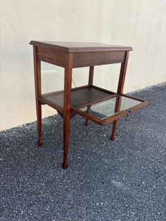 1900s American Tiger Oak Art Nouveau Tea Cabinet, Signed, 1900s