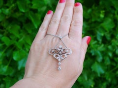 1900s Antique 1.12 Carat Diamond and Yellow Gold Pendant