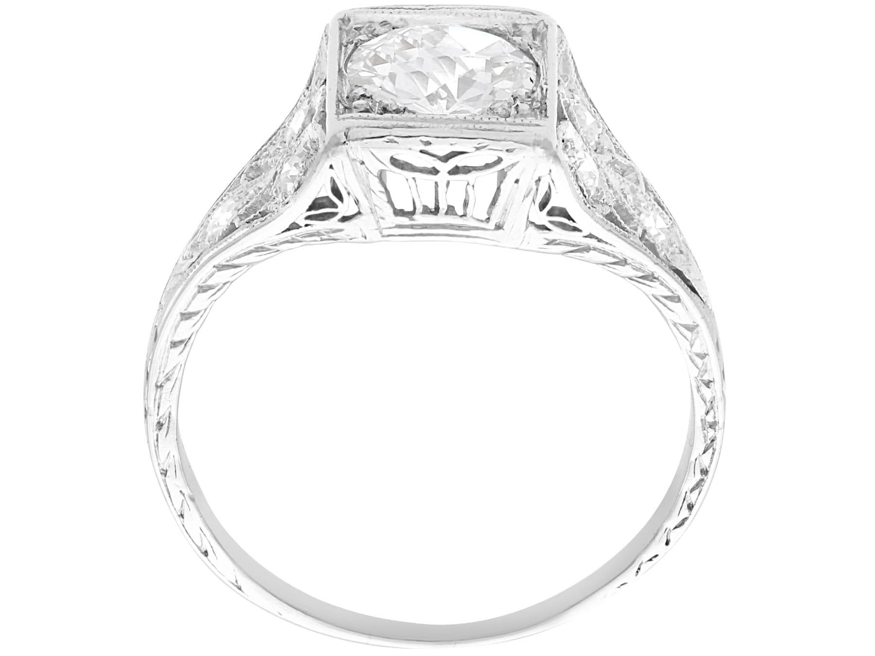 Women's or Men's 1900s Antique 1.14 Carat Diamond and Platinum Solitaire Ring For Sale