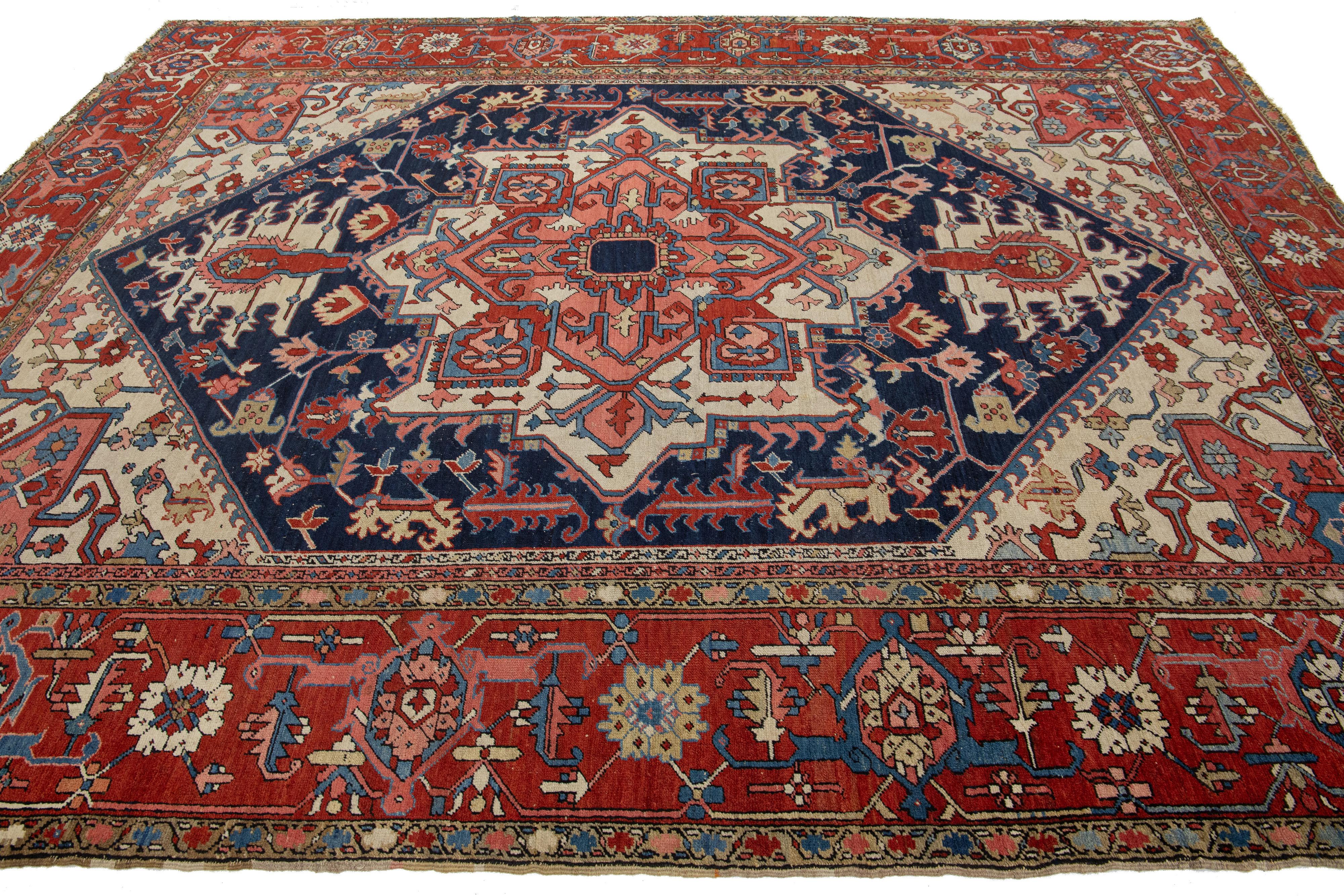 Laine Tapis persan Heriz bleu ancien des années 1900 avec motif sur toute la surface en vente