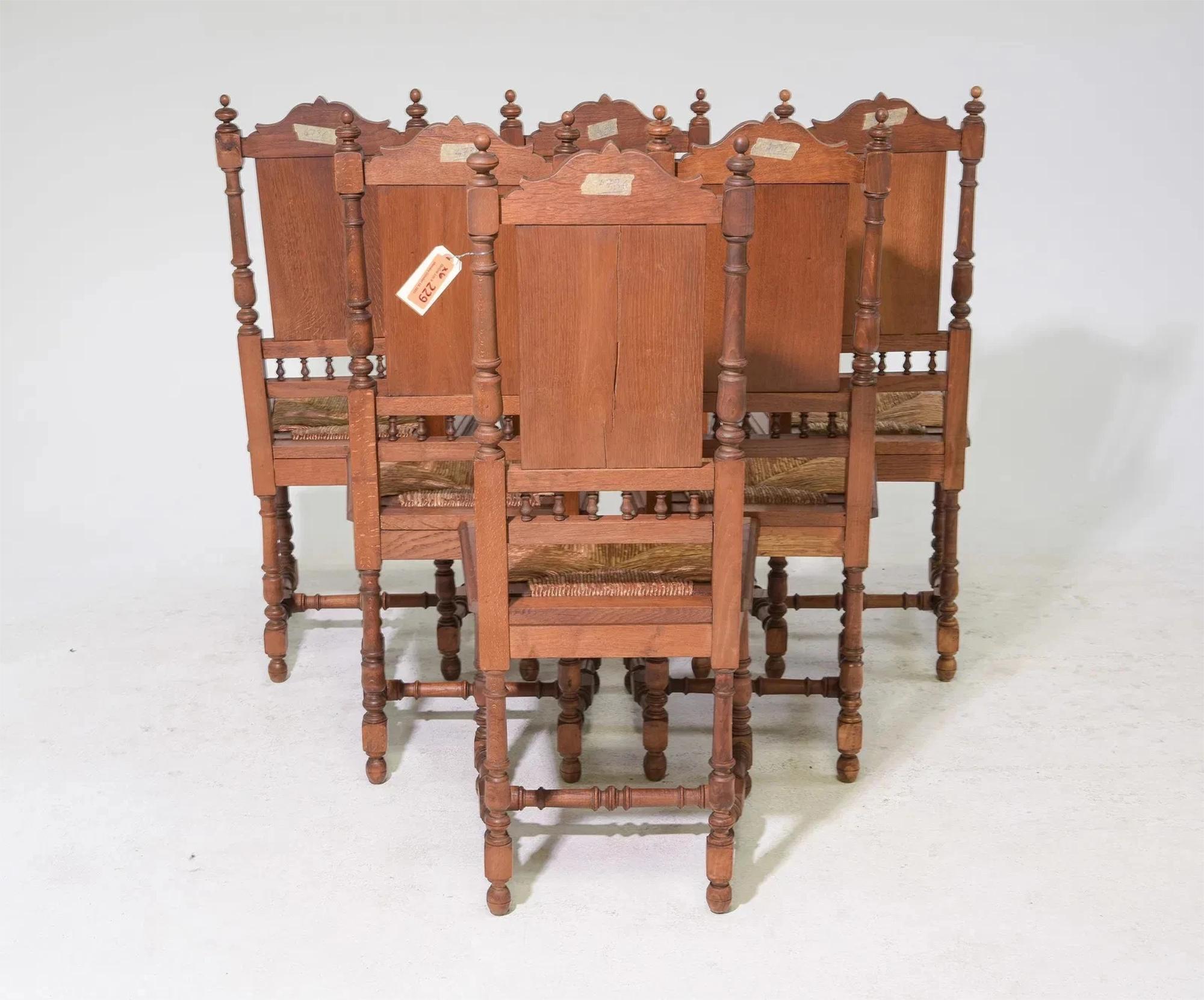 1900s Antique  Chaises de salle à manger en chêne sculpté de style breton, lot de 6 ! Bon état - En vente à Austin, TX