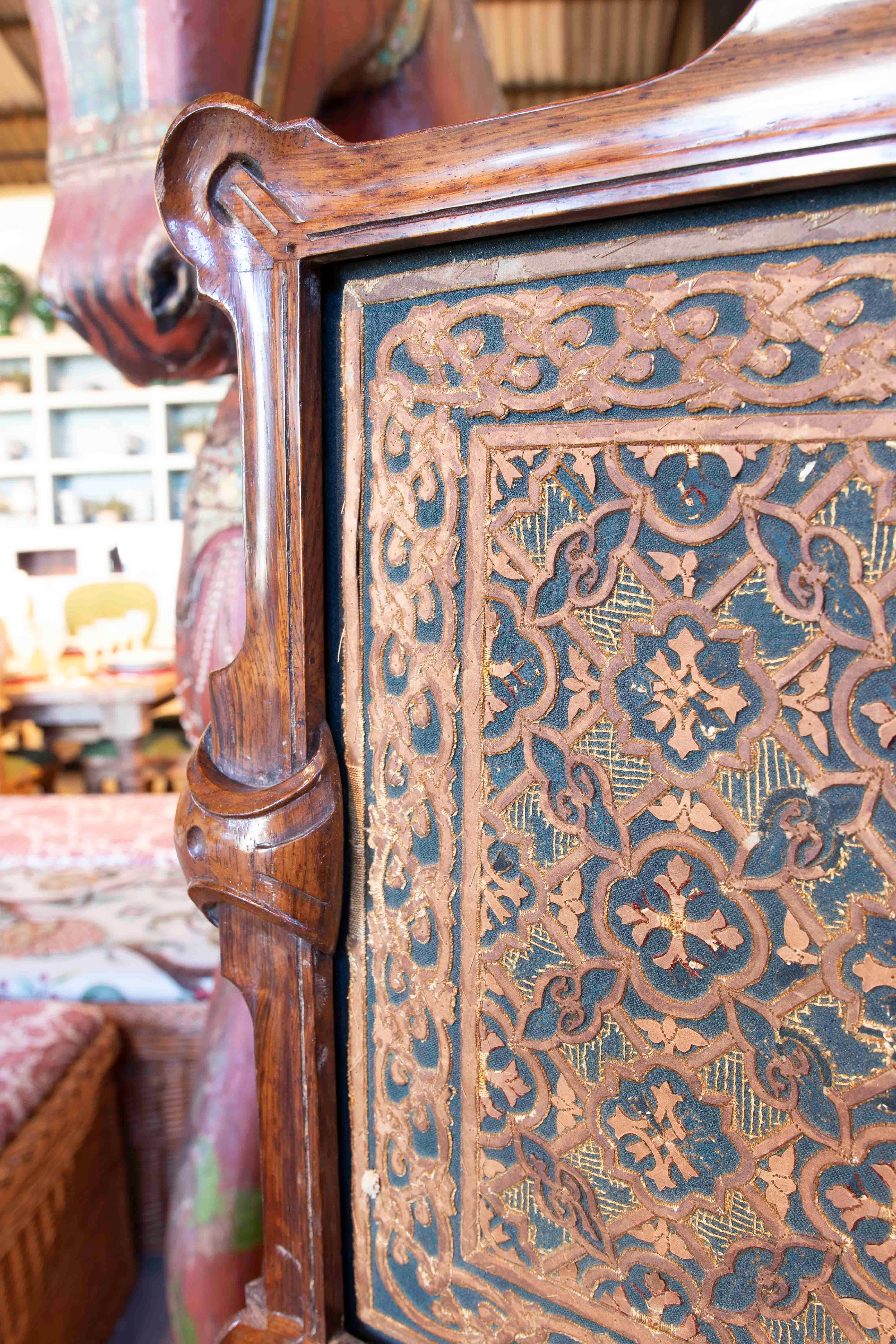 1900s Antigua Pantalla de Chimenea de Madera Tallada con Panel Decorativo 2