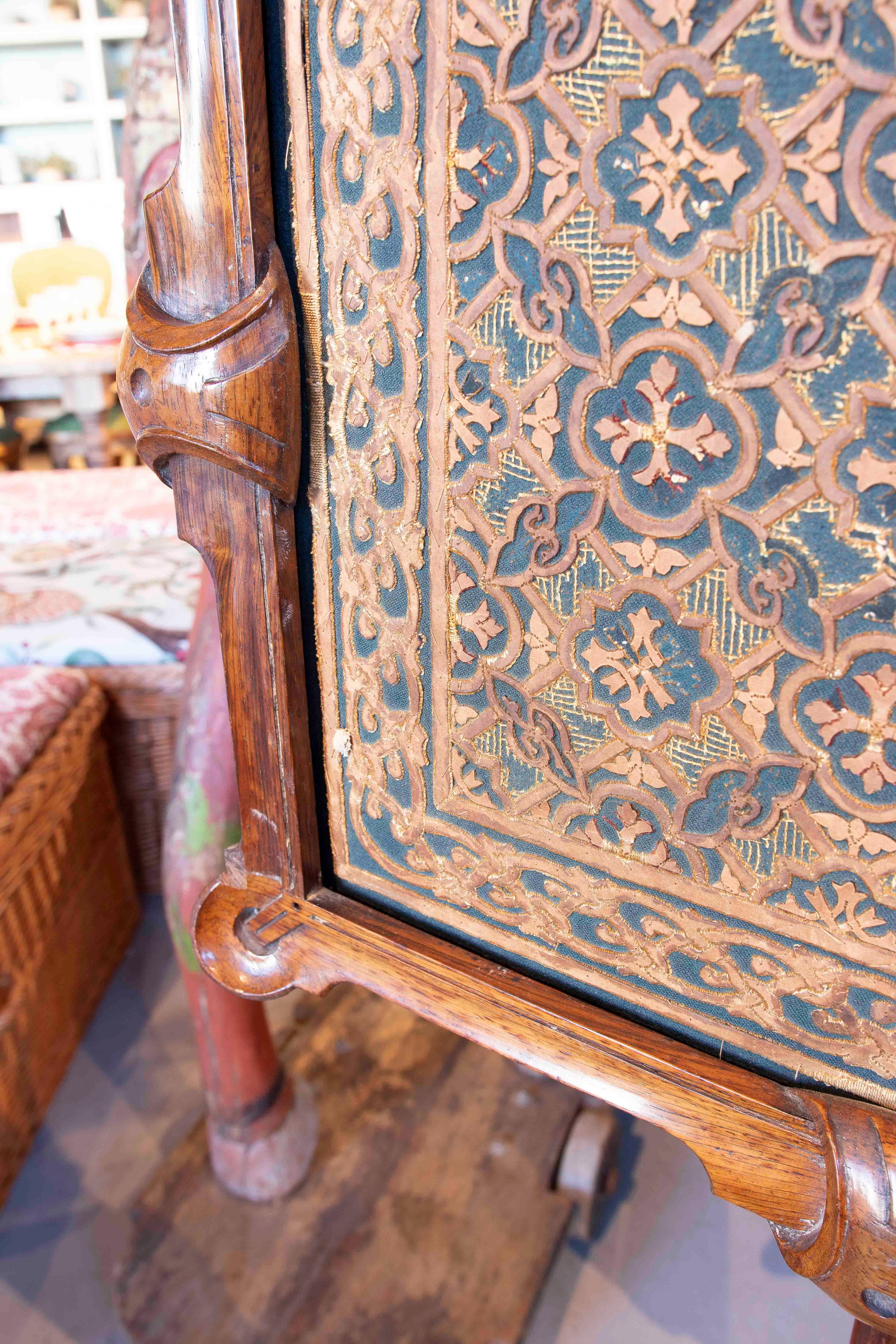 1900s Antigua Pantalla de Chimenea de Madera Tallada con Panel Decorativo 3
