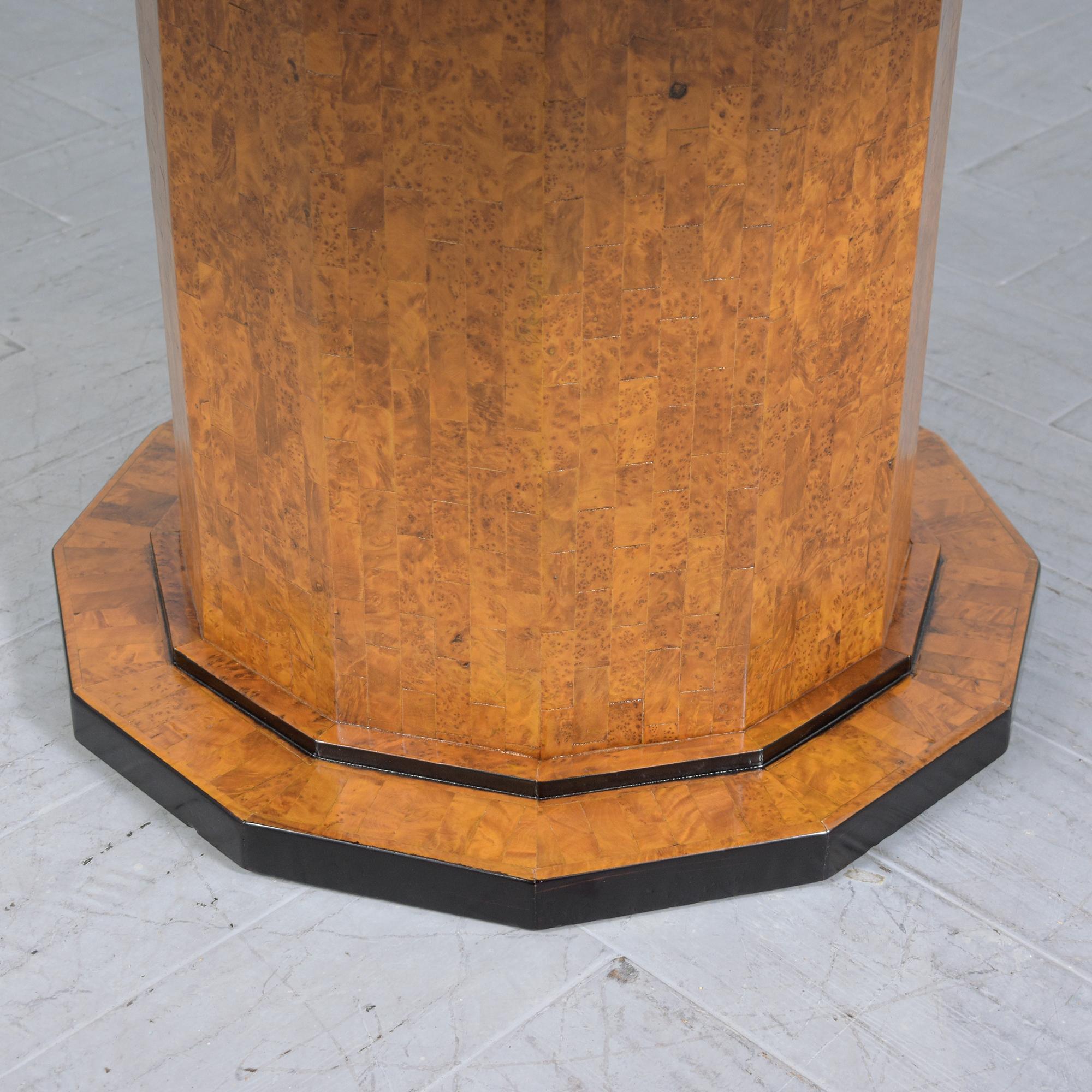 1880s Restored Walnut Veneer Center Table with Mother-of-Pearl Inlays For Sale 3
