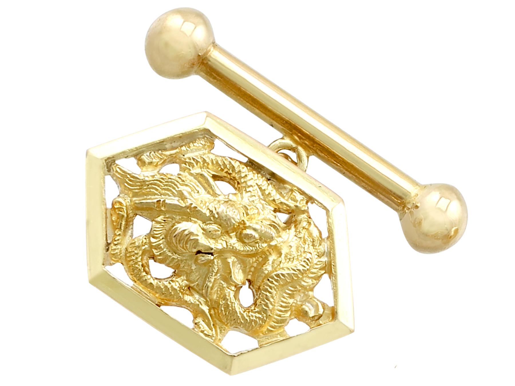 1900s Antique Chinese Yellow Gold Dragon Cufflinks In Excellent Condition For Sale In Jesmond, Newcastle Upon Tyne