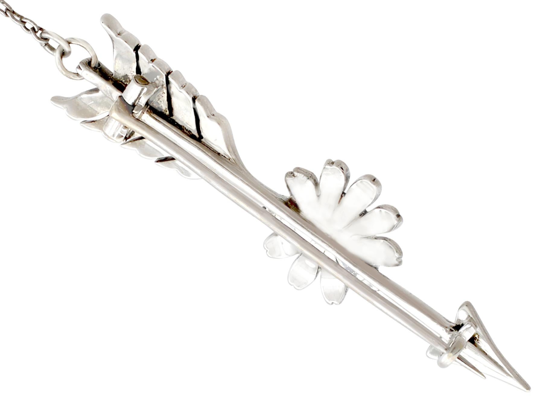 1900s Antique Diamond and Seed Pearl White Gold Arrow Brooch In Excellent Condition In Jesmond, Newcastle Upon Tyne