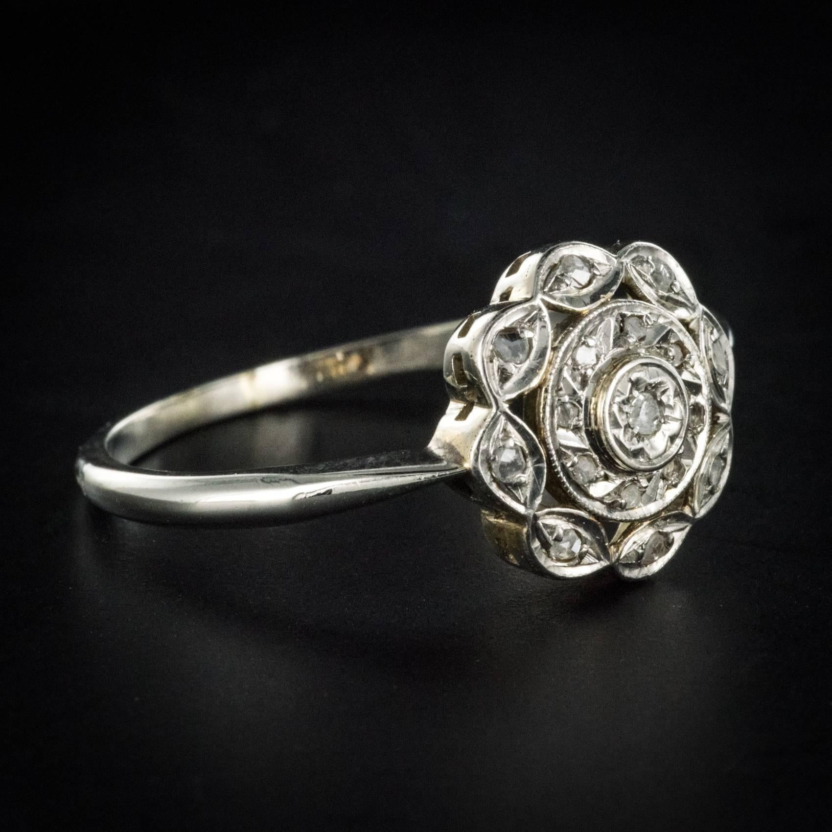 1900s Antique Diamond White Gold Platinum Flower Shape Ring  2