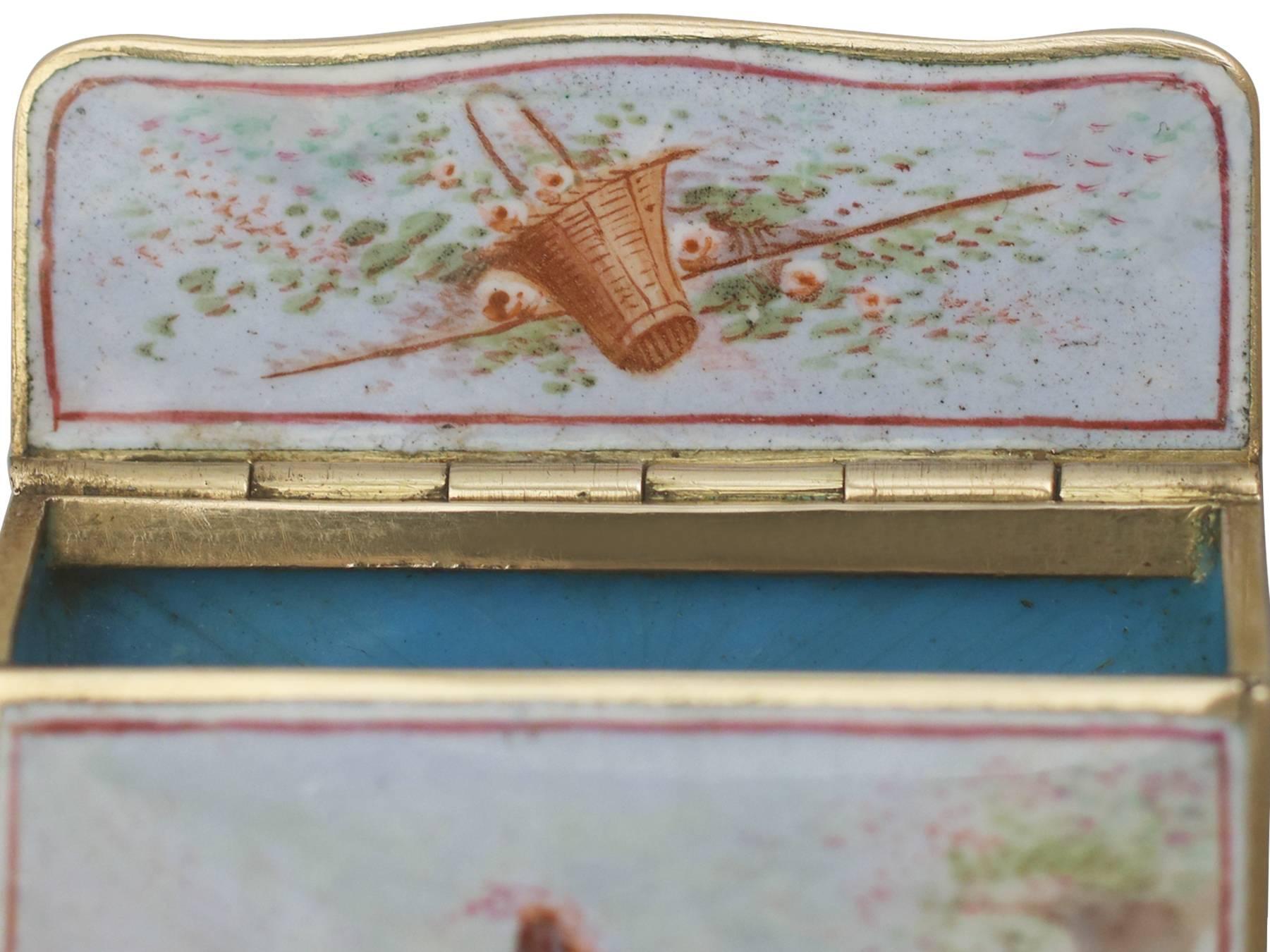 Antique French Gold and Enamel Vesta Case, circa 1900 For Sale 8