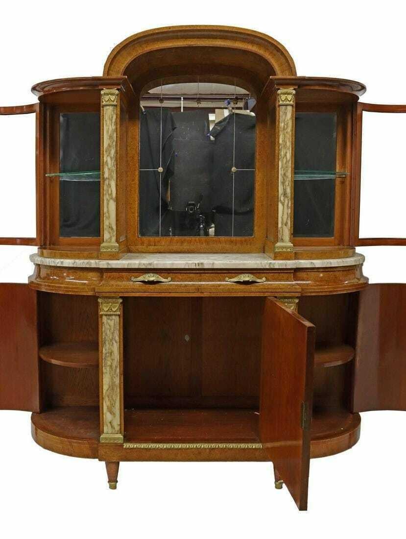 20ième siècle Serveur d'exposition/Sideboard français ancien des années 1900 avec plateau en marbre, bois de ronce et miroir