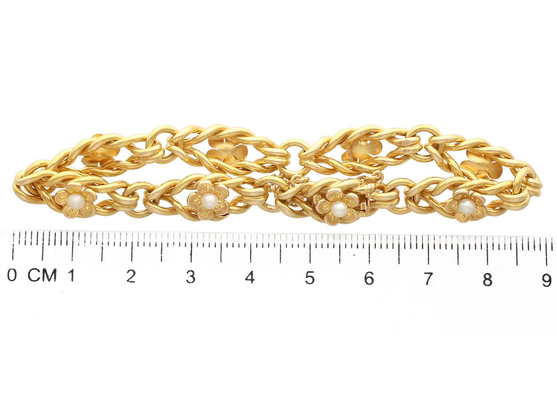 Women's or Men's 1900s, Antique French Pearl and Yellow Gold Bracelet For Sale