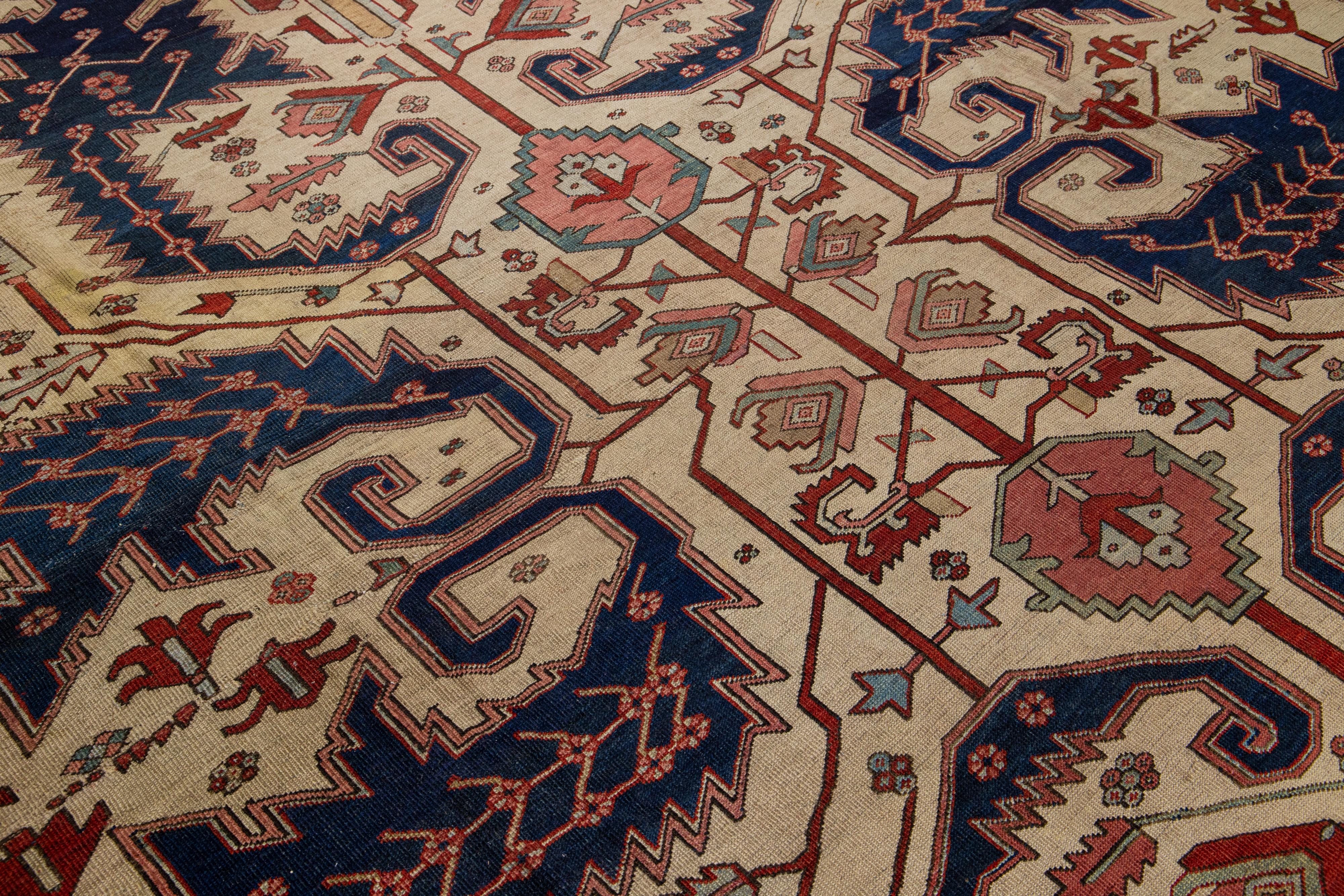 1900s Antique Handmade Wool Rug Persian Serapi Featuring a Allover Motif  For Sale 2