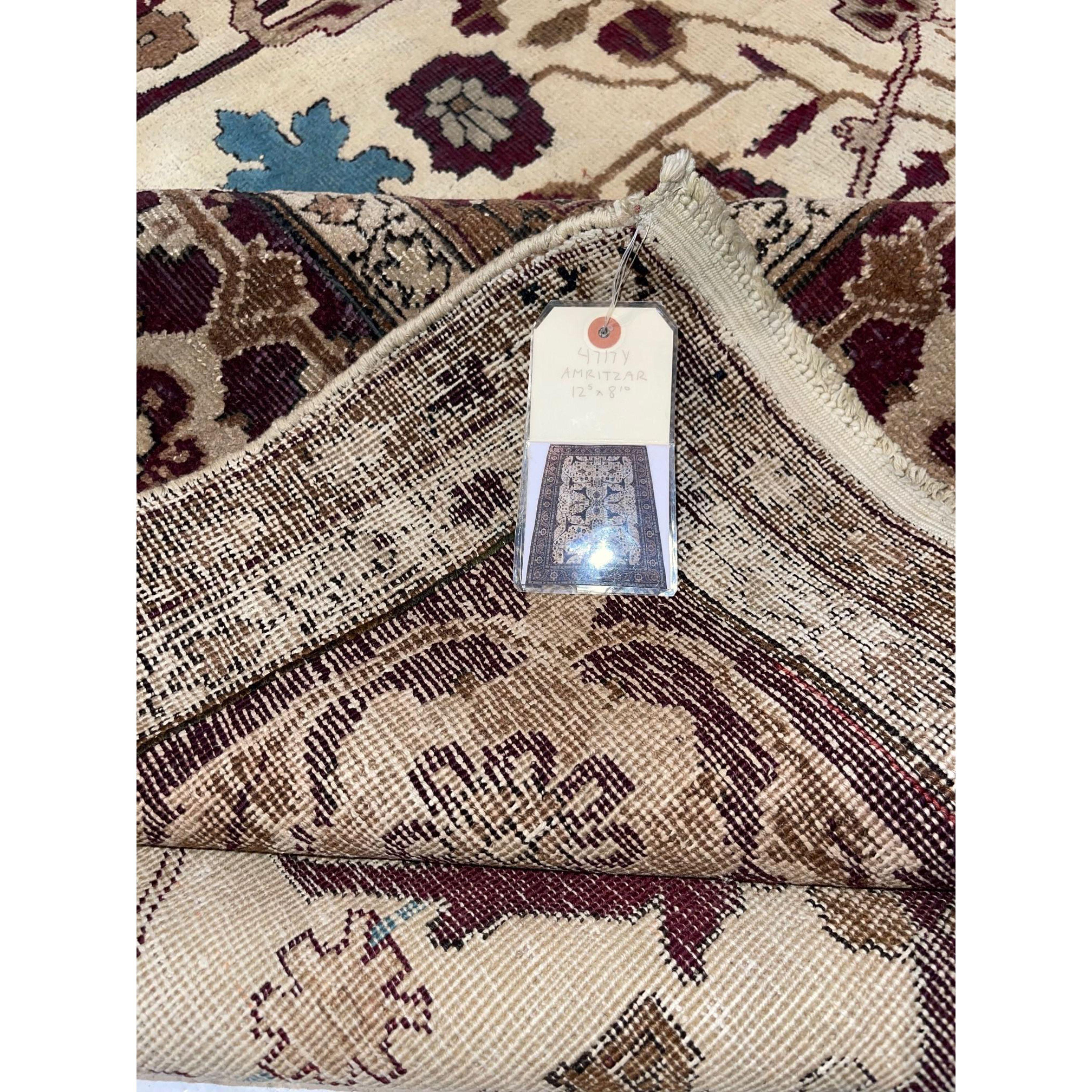 1900s Antique Indian Agra Rug - 12'5'' X 11'10'' In Good Condition For Sale In Los Angeles, US