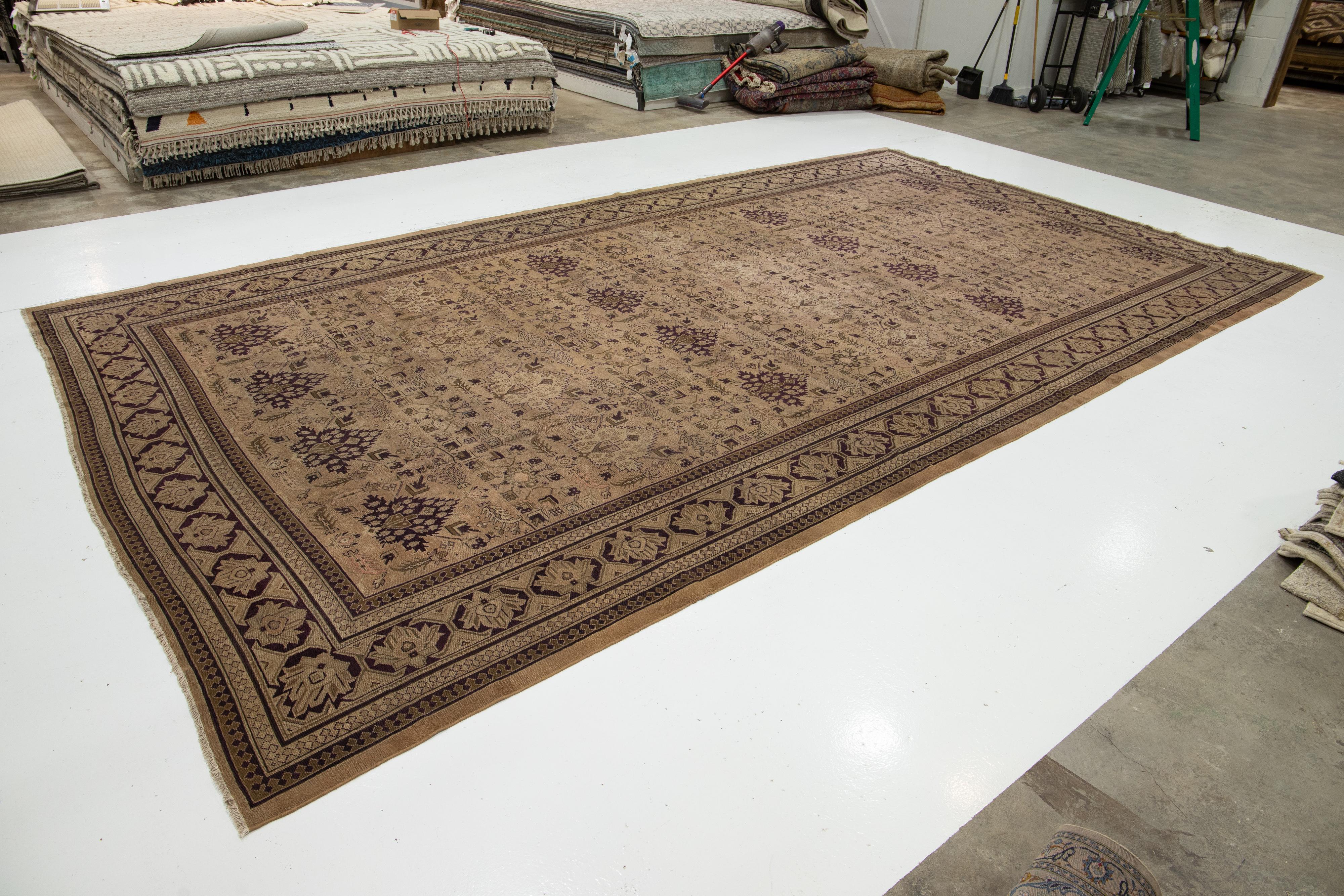 1900er Jahre Antiker indischer Amritsar Wollteppich in Brown mit Allover-Design (Anglo-indisch) im Angebot