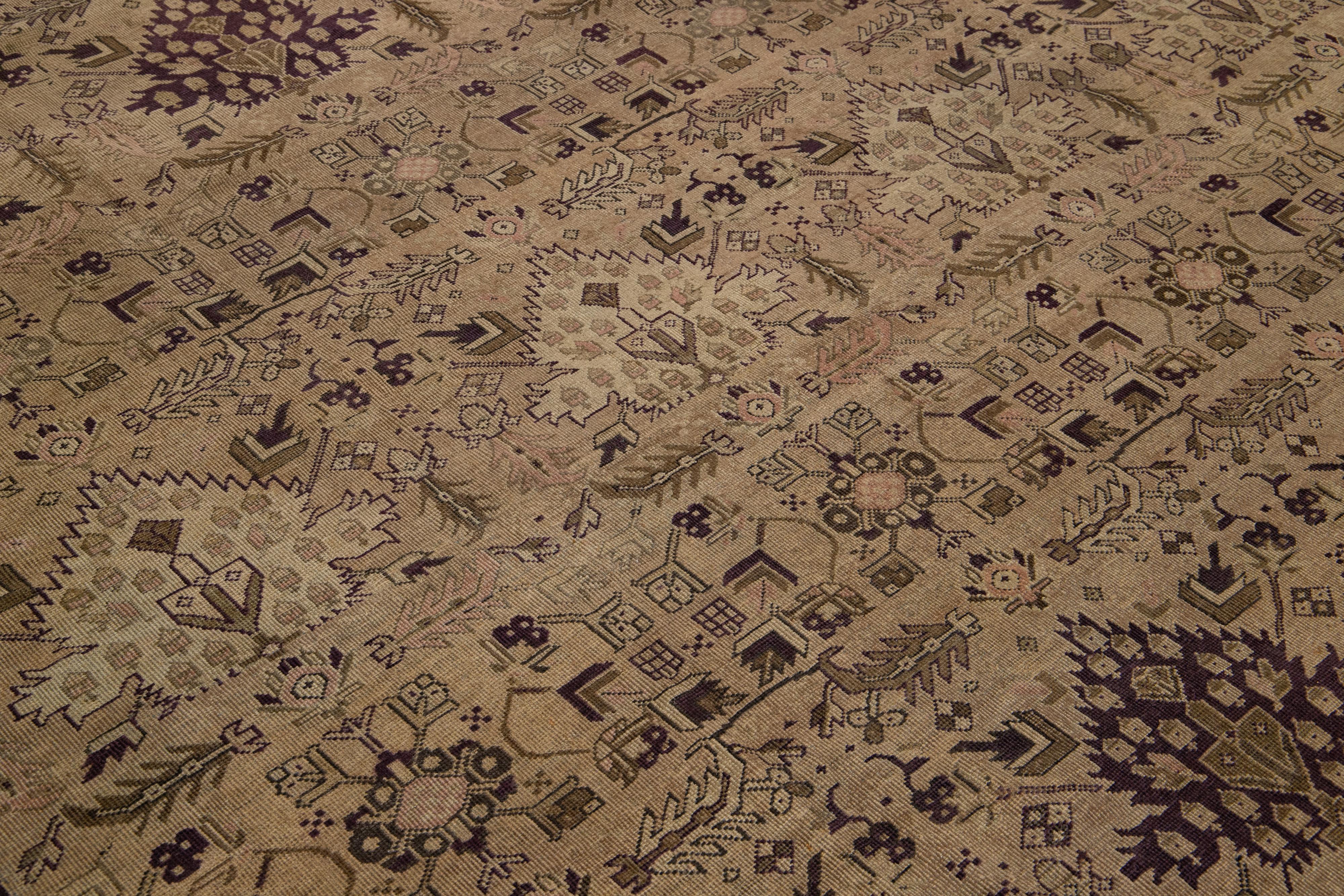 1900er Jahre Antiker indischer Amritsar Wollteppich in Brown mit Allover-Design im Zustand „Gut“ im Angebot in Norwalk, CT