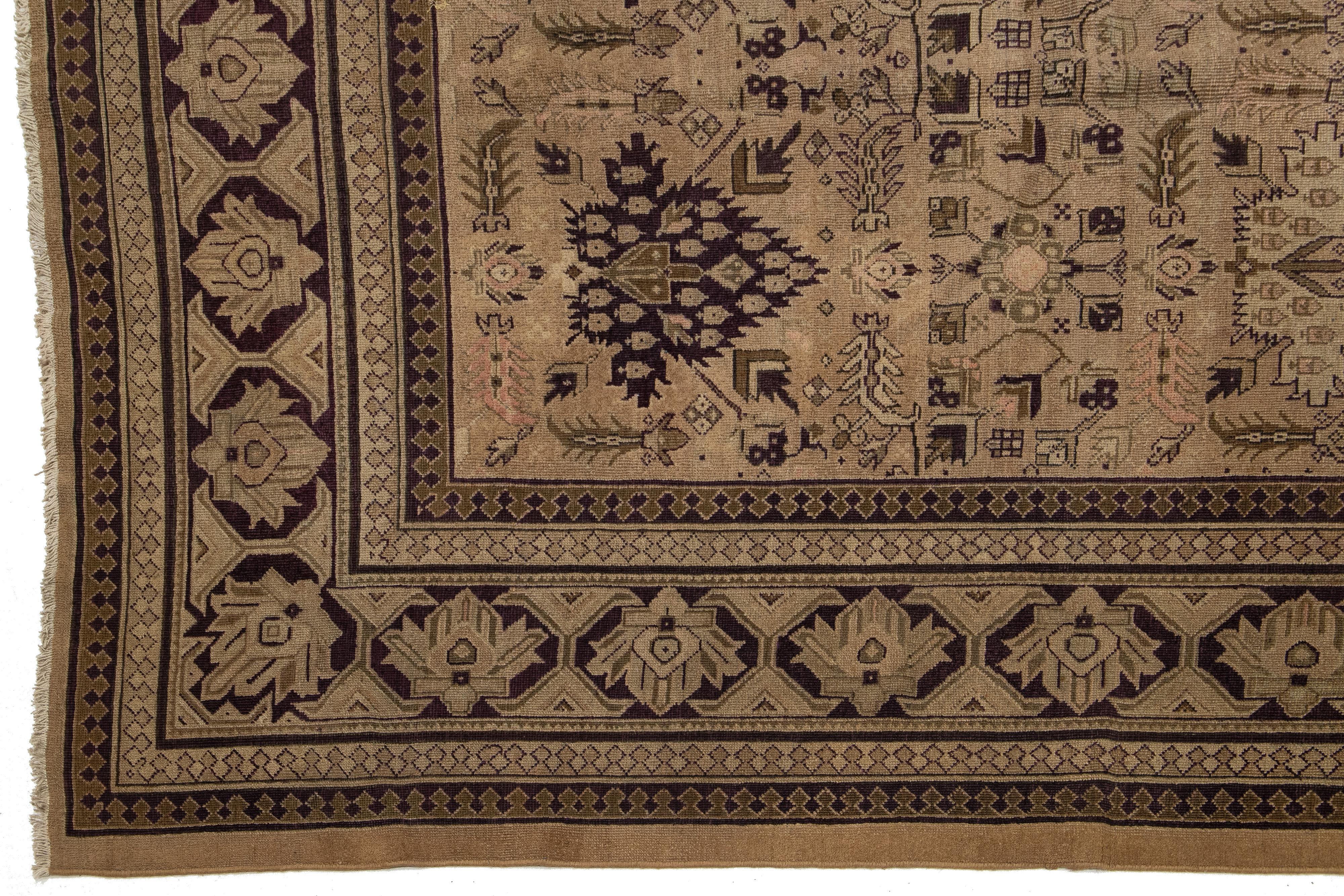 1900er Jahre Antiker indischer Amritsar Wollteppich in Brown mit Allover-Design (Wolle) im Angebot