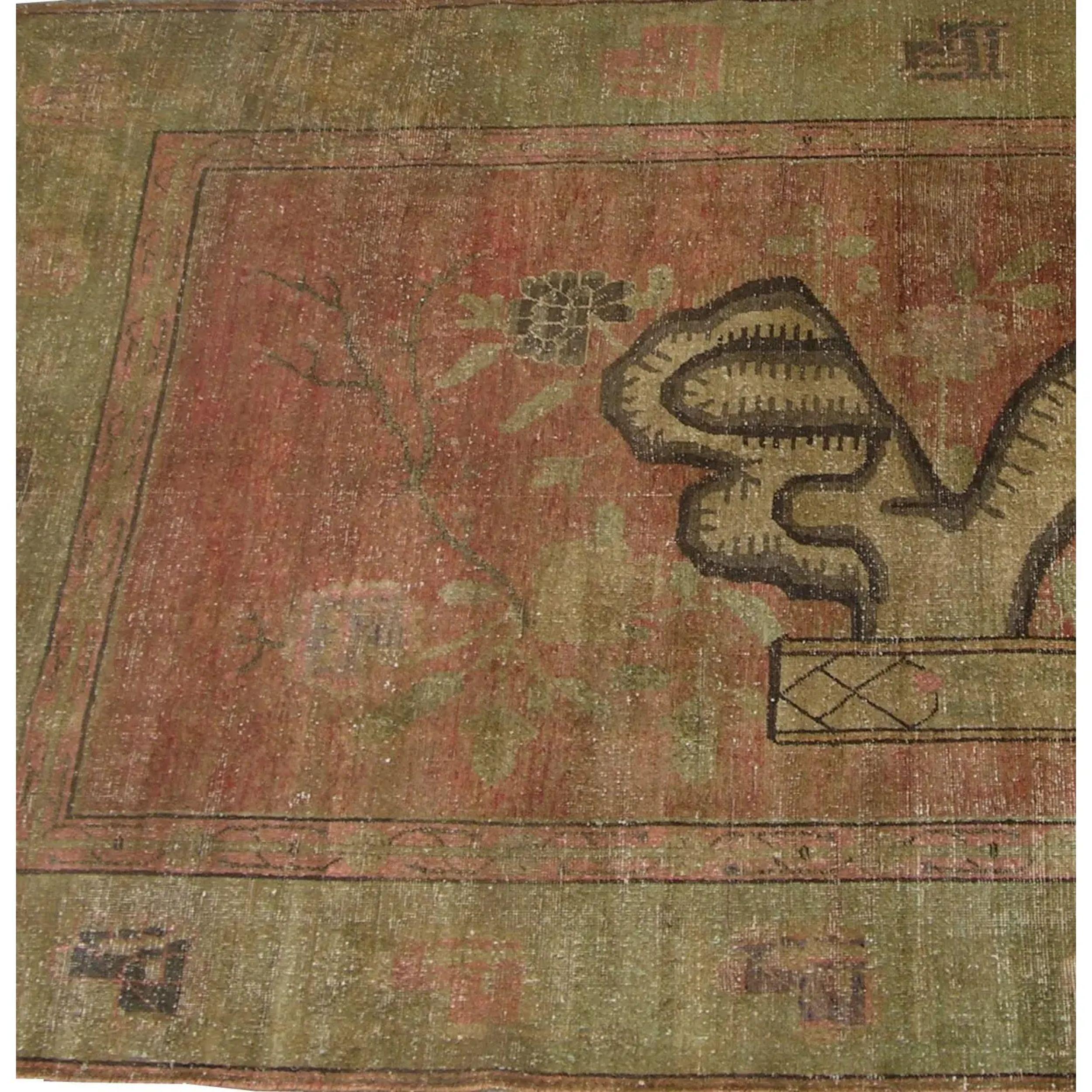1900s Antique Khotan Samarkand Picasso Style Lion Rug 9'2'' X 6'1'' In Good Condition For Sale In Los Angeles, US