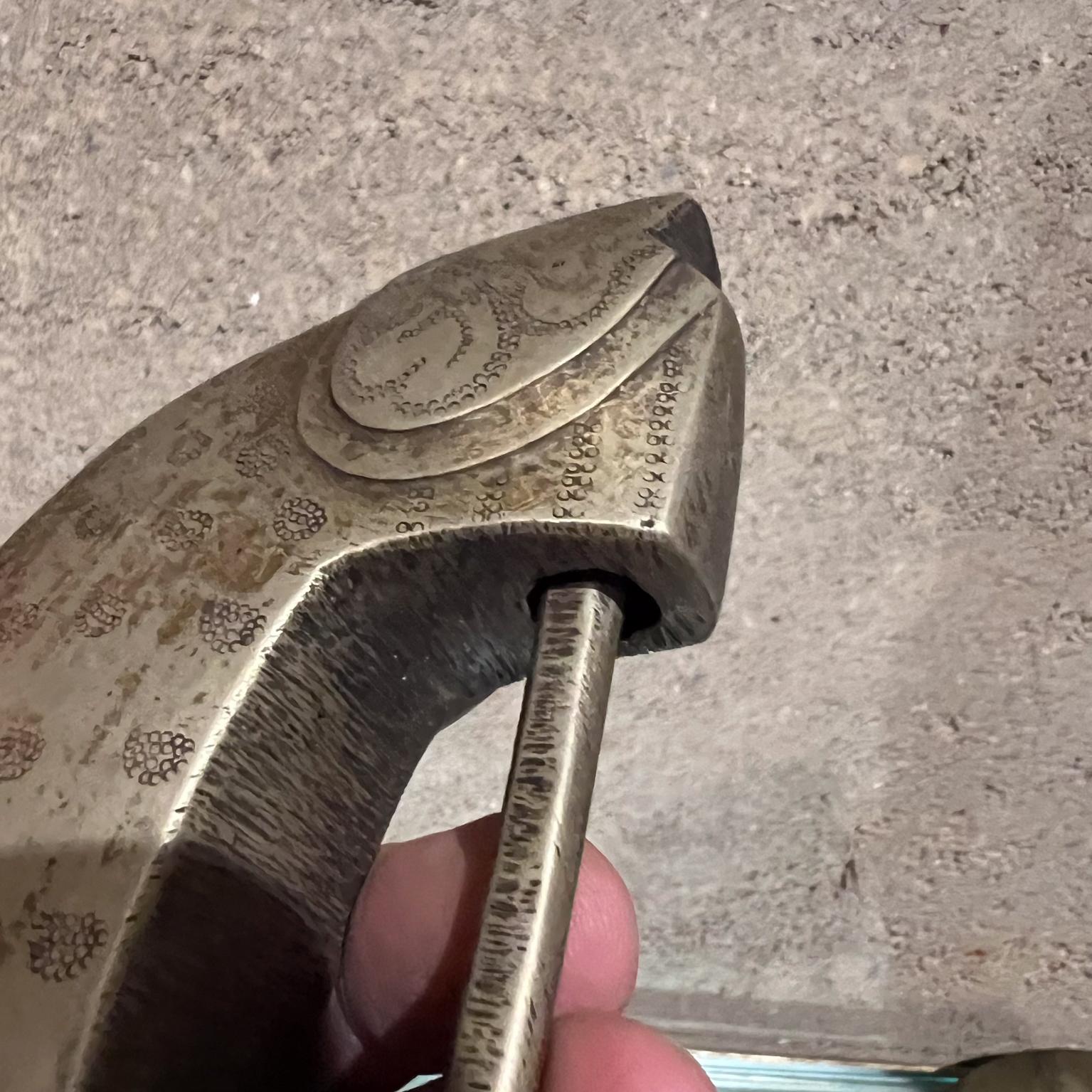 Juego de cuatro cerraduras de pez de latón coreano antiguo de 1900 en venta 3